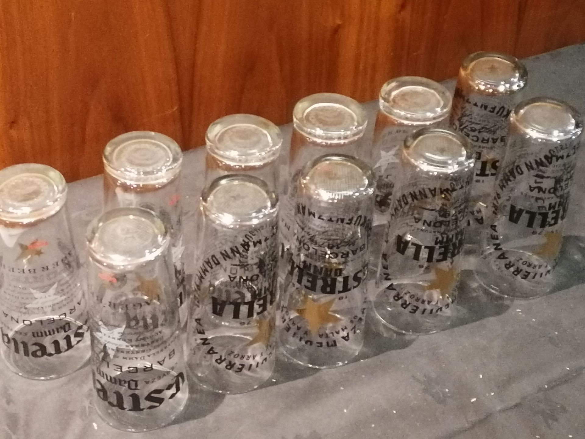 12 x Genuine Estrella 1/2 pint glasses - Image 3 of 3