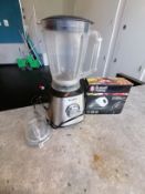 Homdox model AMB005149 blender and russell hobbs hand mixer (Please Note this Lot is only