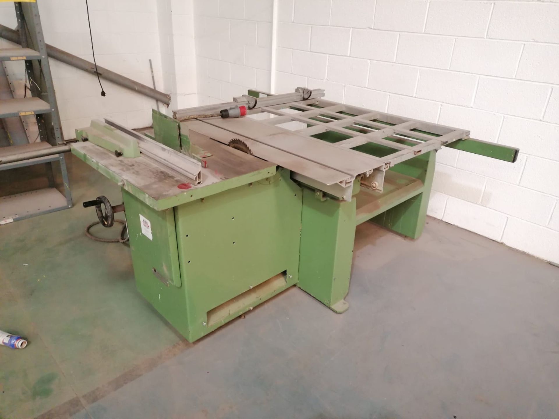 Wadkin Model sp12- Sliding table panel saw - Rise, fall and tilt saw, fixed table on right of saw - Image 4 of 7