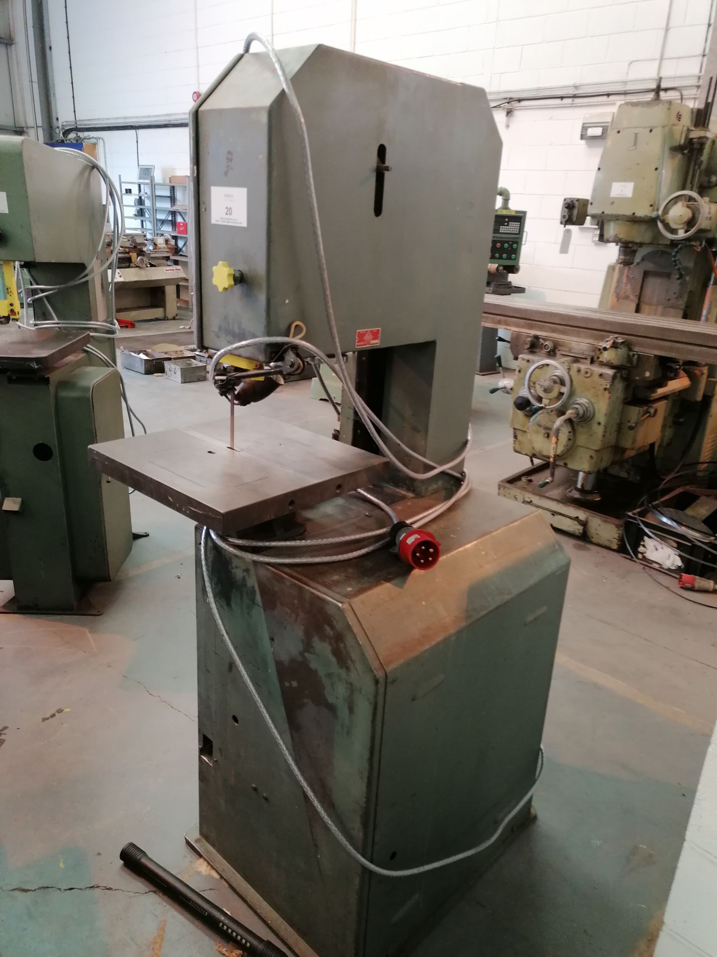 Midsaw Minor vertical bandsaw / welder Serial No 6883 3 phase - Image 3 of 4