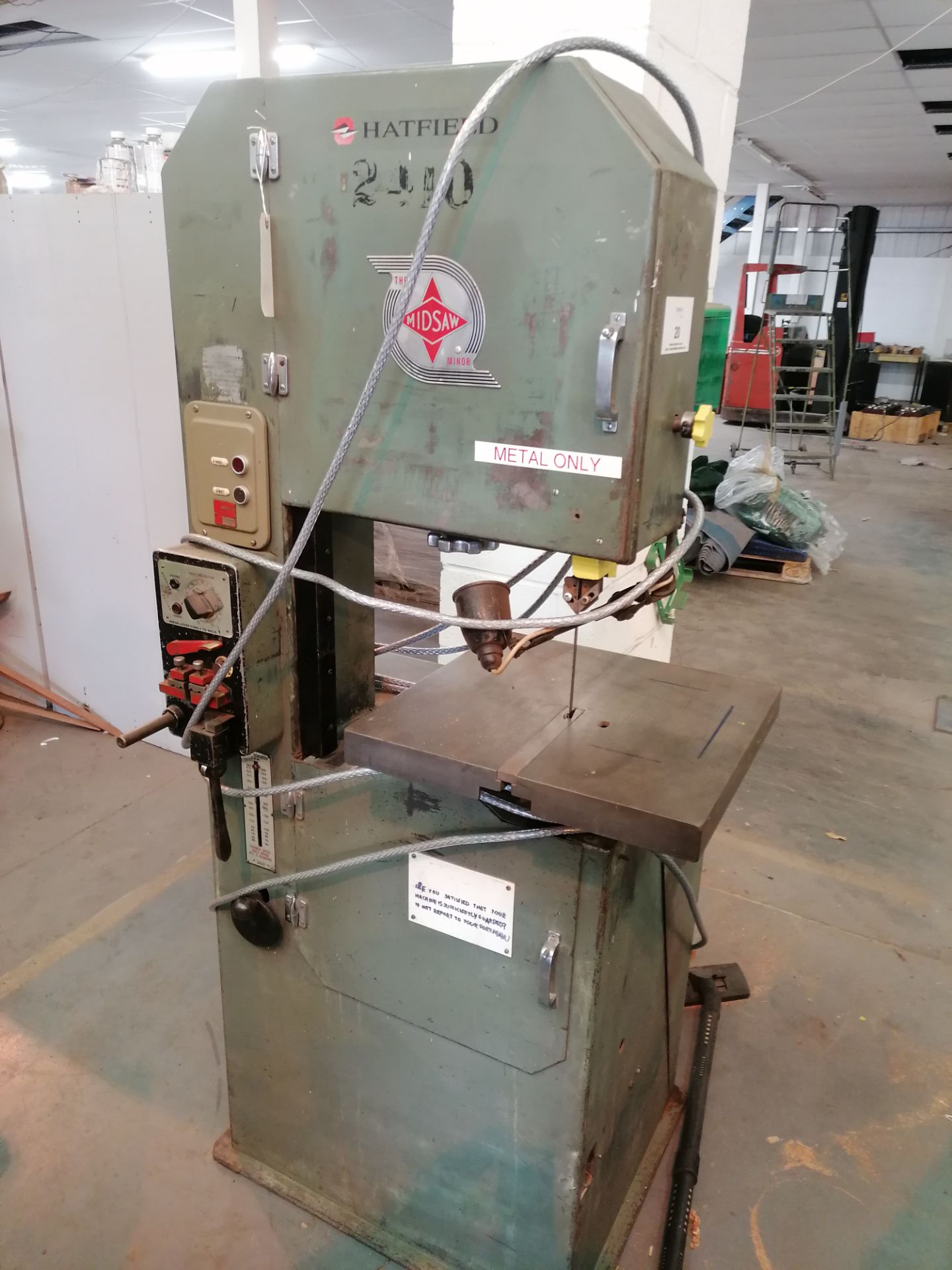 Midsaw Minor vertical bandsaw / welder Serial No 6883 3 phase - Image 2 of 4
