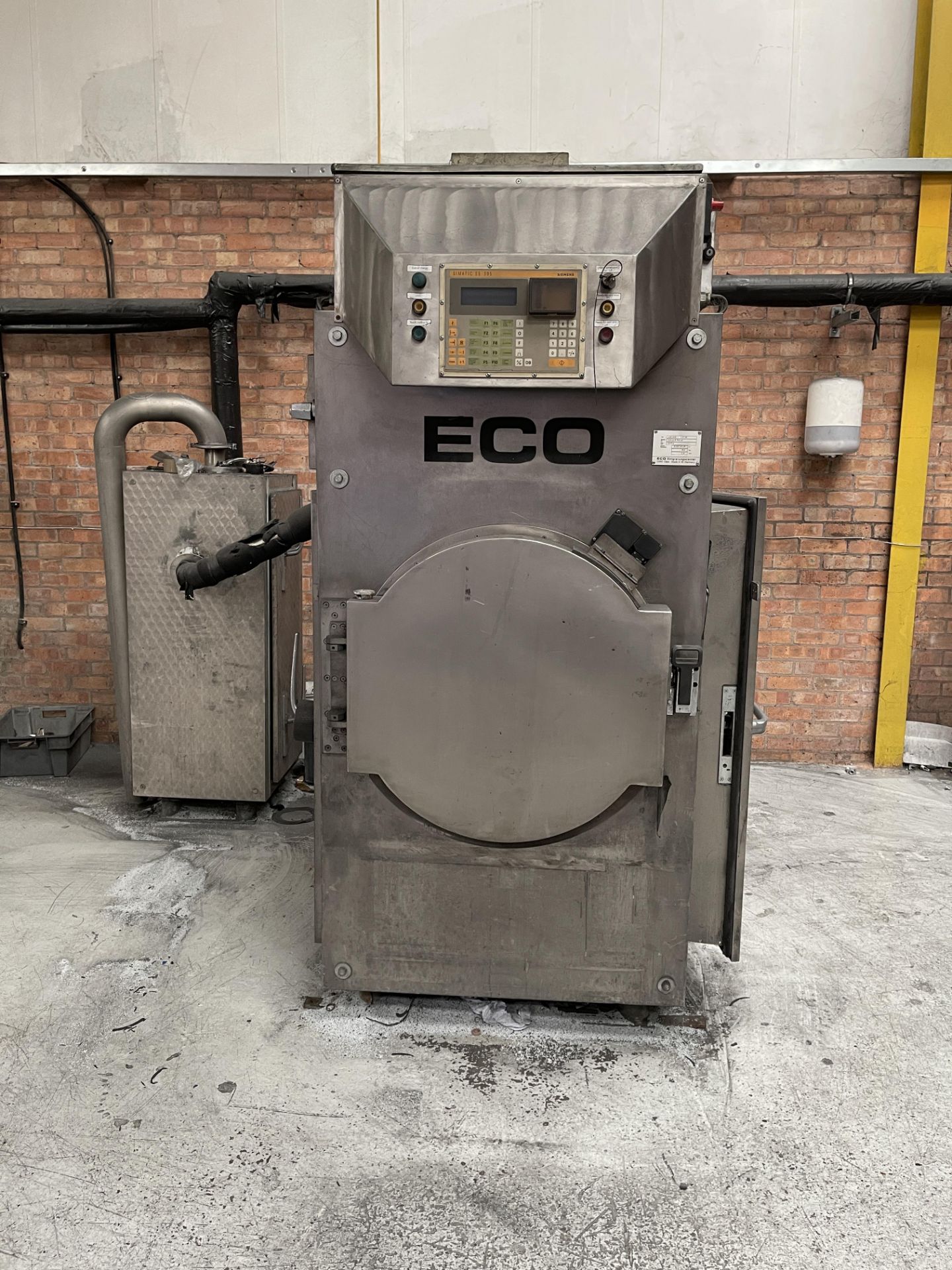 Eco Rotor TS10, Media Blasting Cryogenic Deflashing Machine