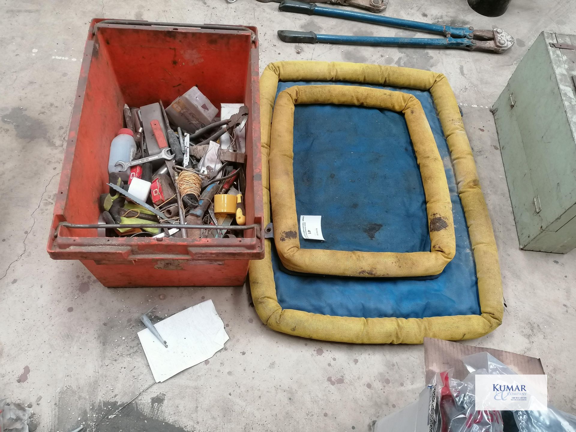 2 x Spill control site mats and miscellaneous box of tools and bric a brac