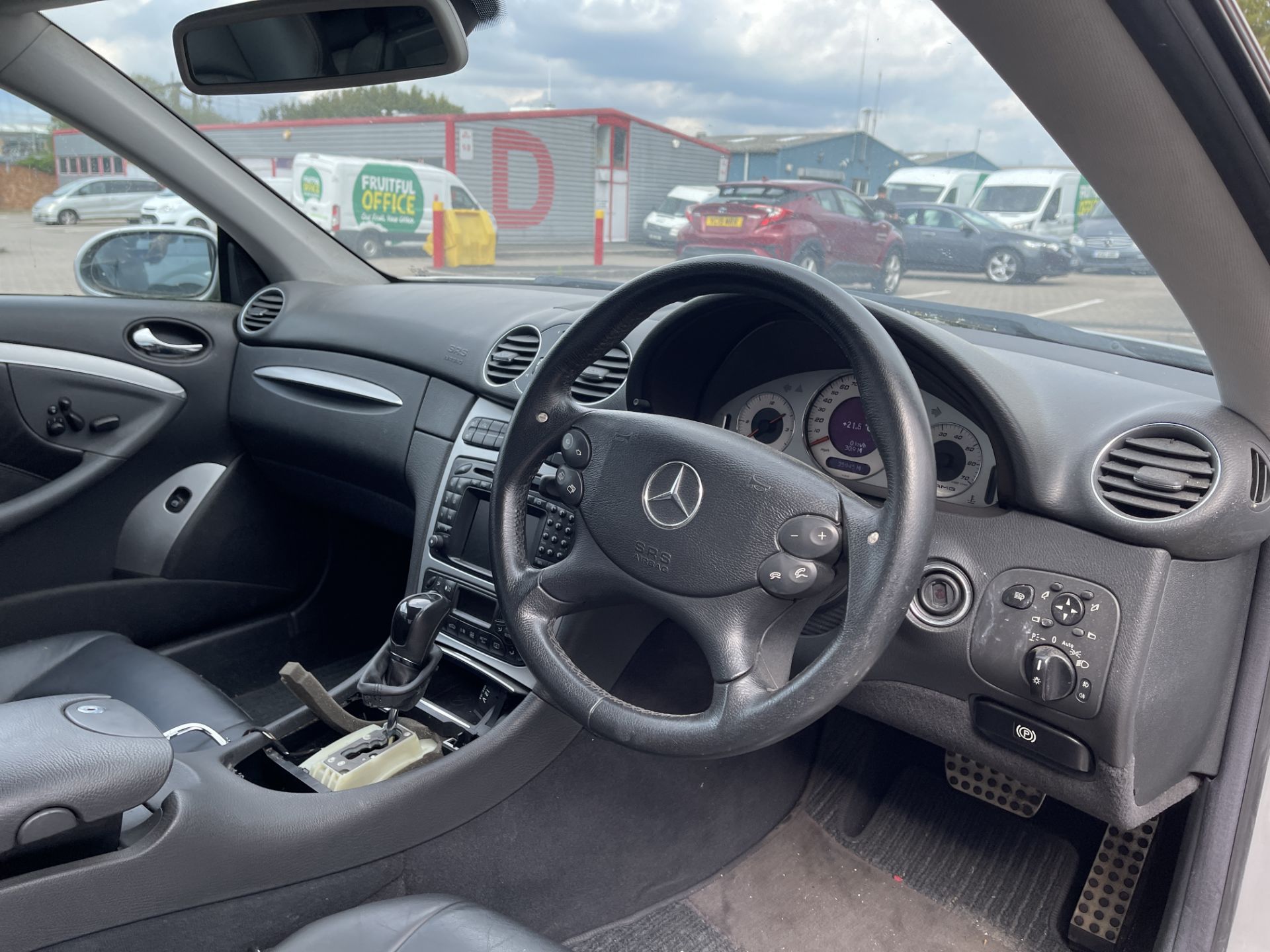 Mercedes CLK55 AMG Automatic - MF53 VYN - Gearbox Faulty - Image 17 of 60