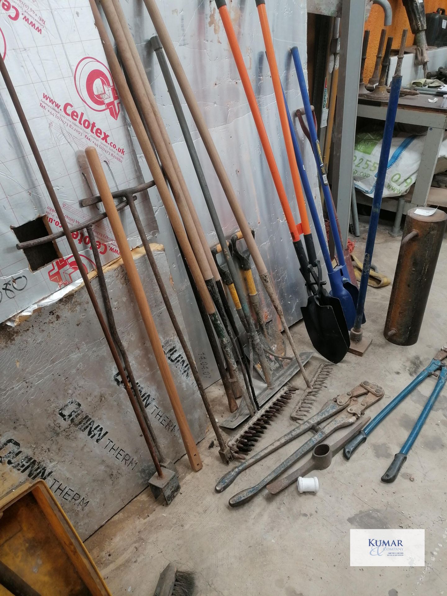 Large selection of hand tools and implements including , Post Knocker , Post hole digger , Small - Image 2 of 5