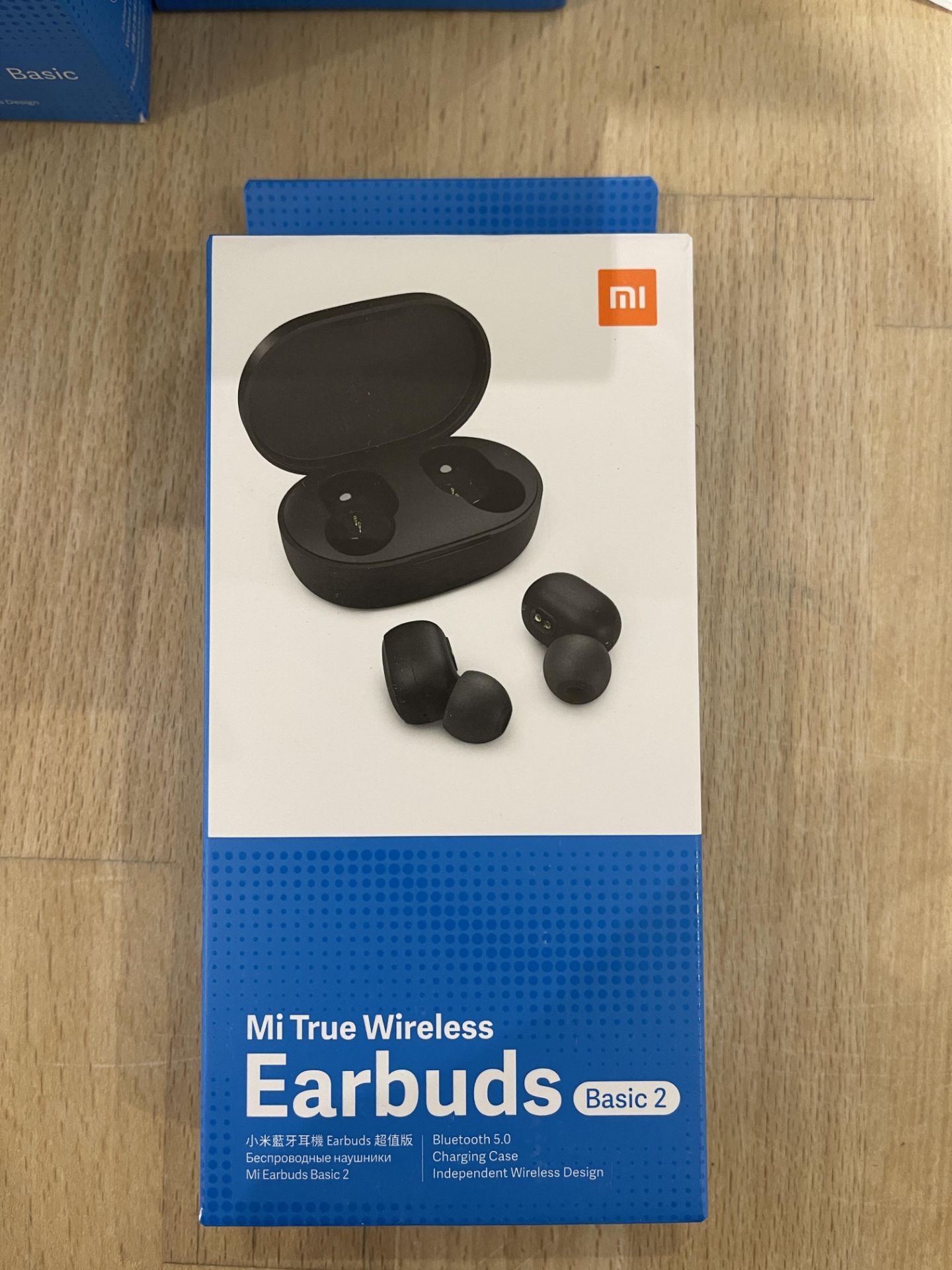 13: Mi True Wireless Earbuds with Charging Case RRP £14.99 - Image 3 of 7