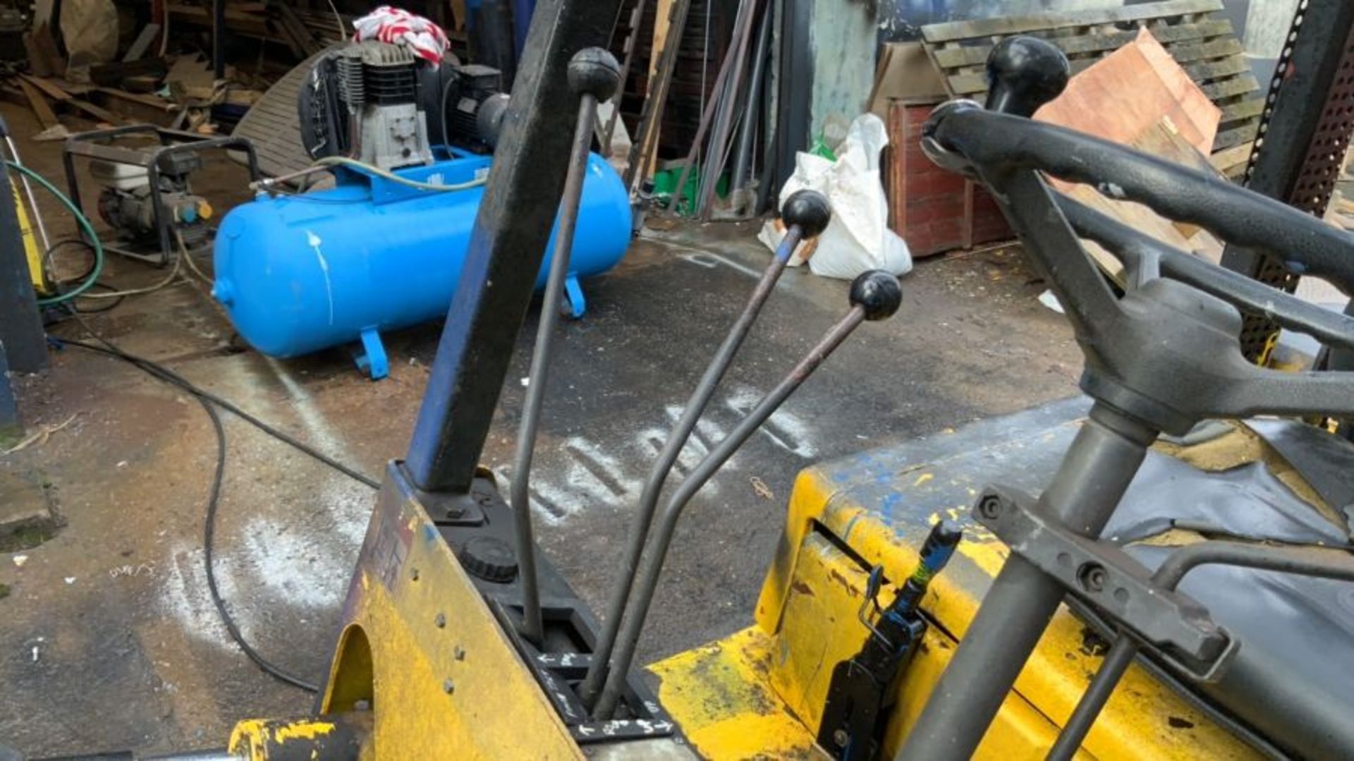 Hyster H2 LPG Fork Truck - Collection 4pm Tuesday 30 November Only - Image 9 of 26