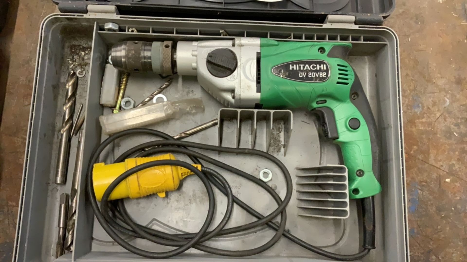 Hitachi DV 20VB2 110V Drill with carry case and drills - Image 4 of 4