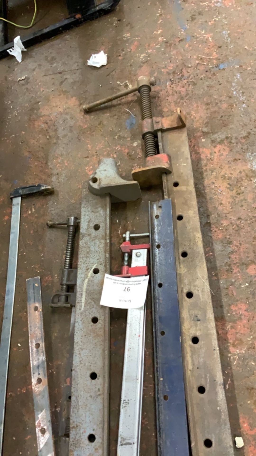 Large quantity of T bar and Sash clamps - Image 19 of 22