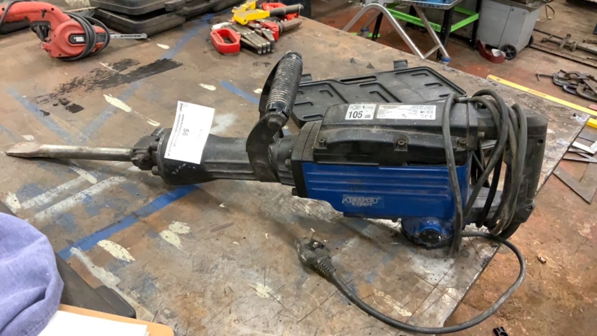 Draper Expert 1600w 230v, 15kg Breaker, Serial No.16110540 with two attachments - Image 7 of 10