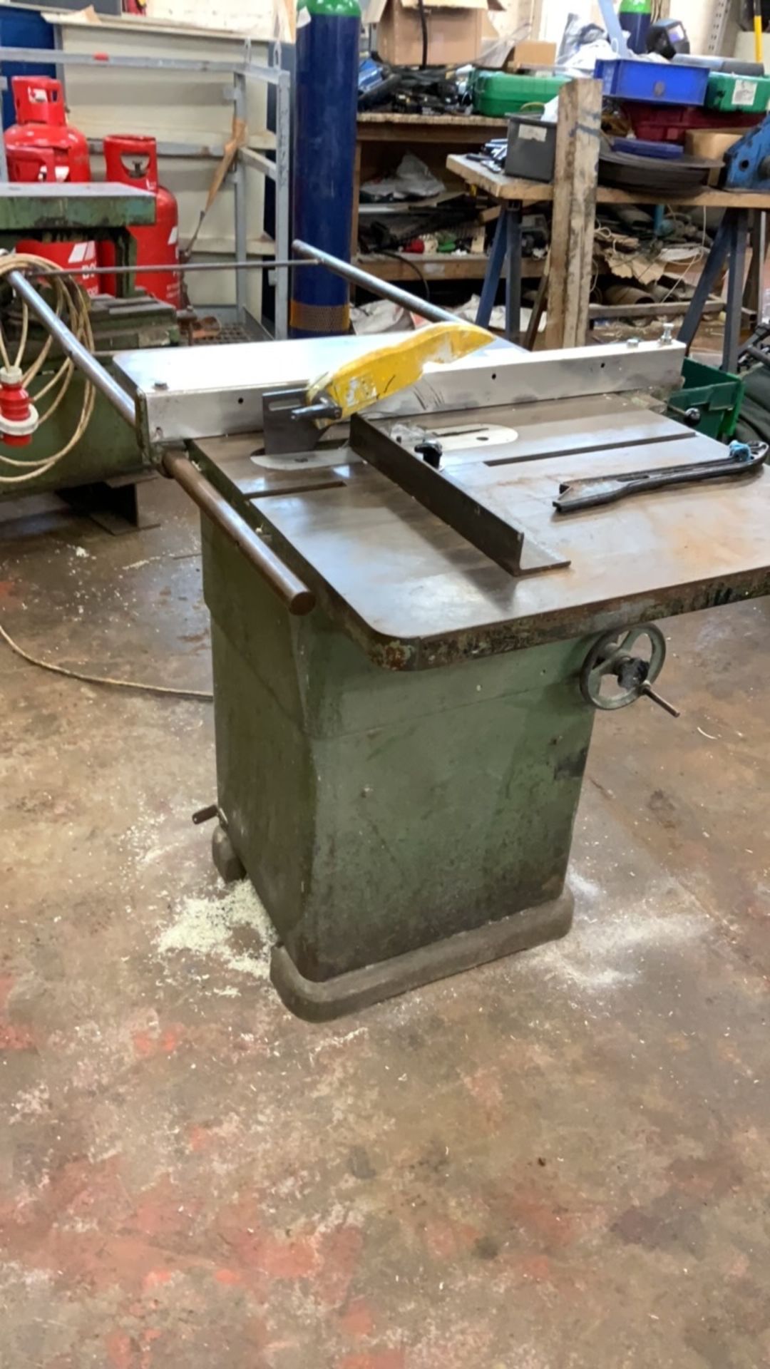 Wadkin Bursgreen Table Saw, Machine No. 2942, 3 phase electrics with 415 V Disconnection plug - Image 19 of 22