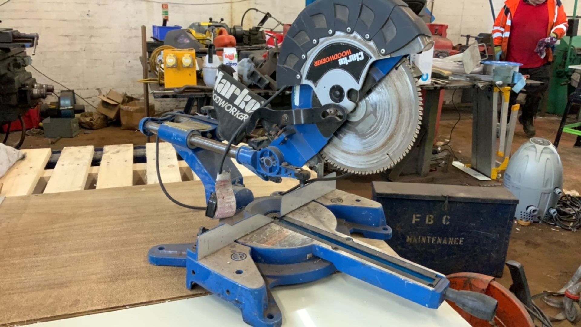 Clarke Woodworker 10â€ Sliding Compound Mitre Saw - Image 10 of 10