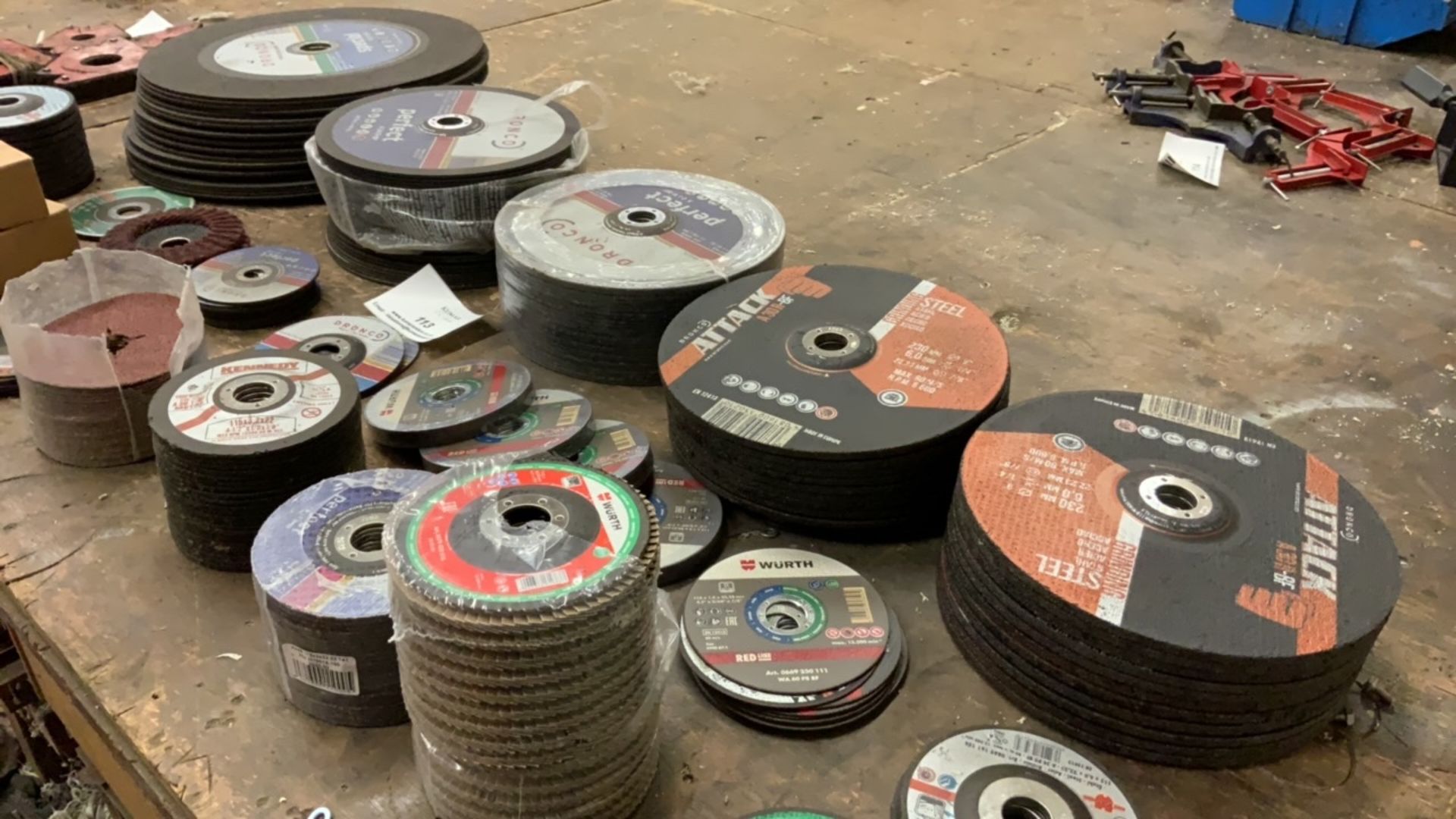 Quantity of grinding discs, various sizes - Image 20 of 20