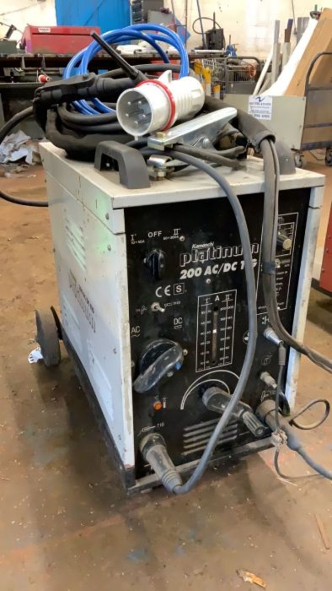 Kamanchi Platinum 200 AC/DC TIG Welder, Serial No. - mounted on mobile trolley - Image 3 of 26