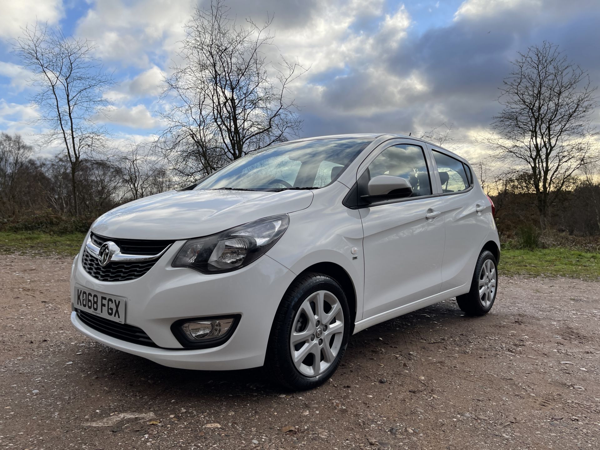 Vauxhall Viva SE, 999cc 5 Door Petrol Hatchback, Registration No. KO68 FGX