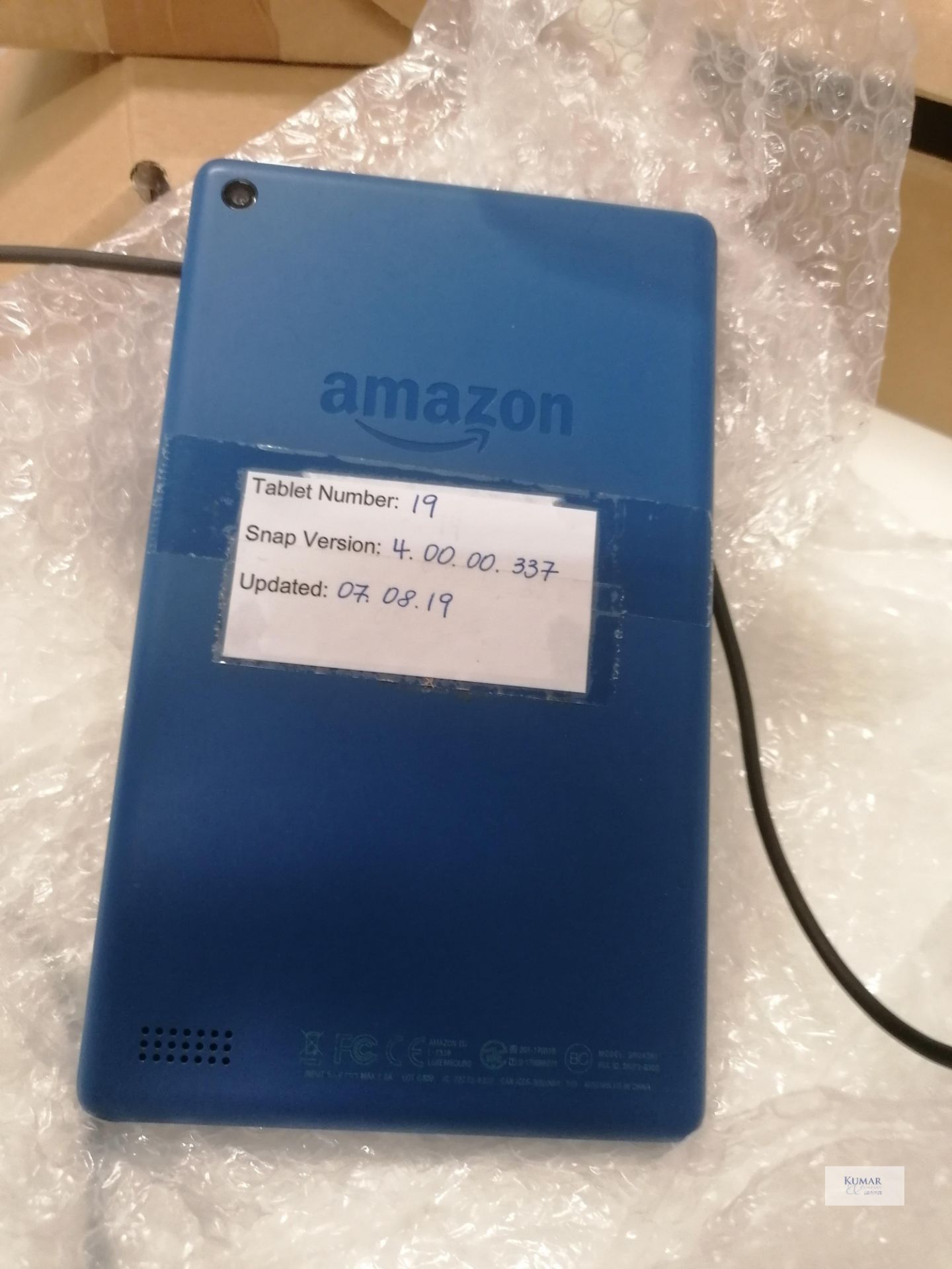 Amazon Fire 7.7" Touch screen Model No SRO43KL Updated07 08 2019 Cable and charger - Image 2 of 3