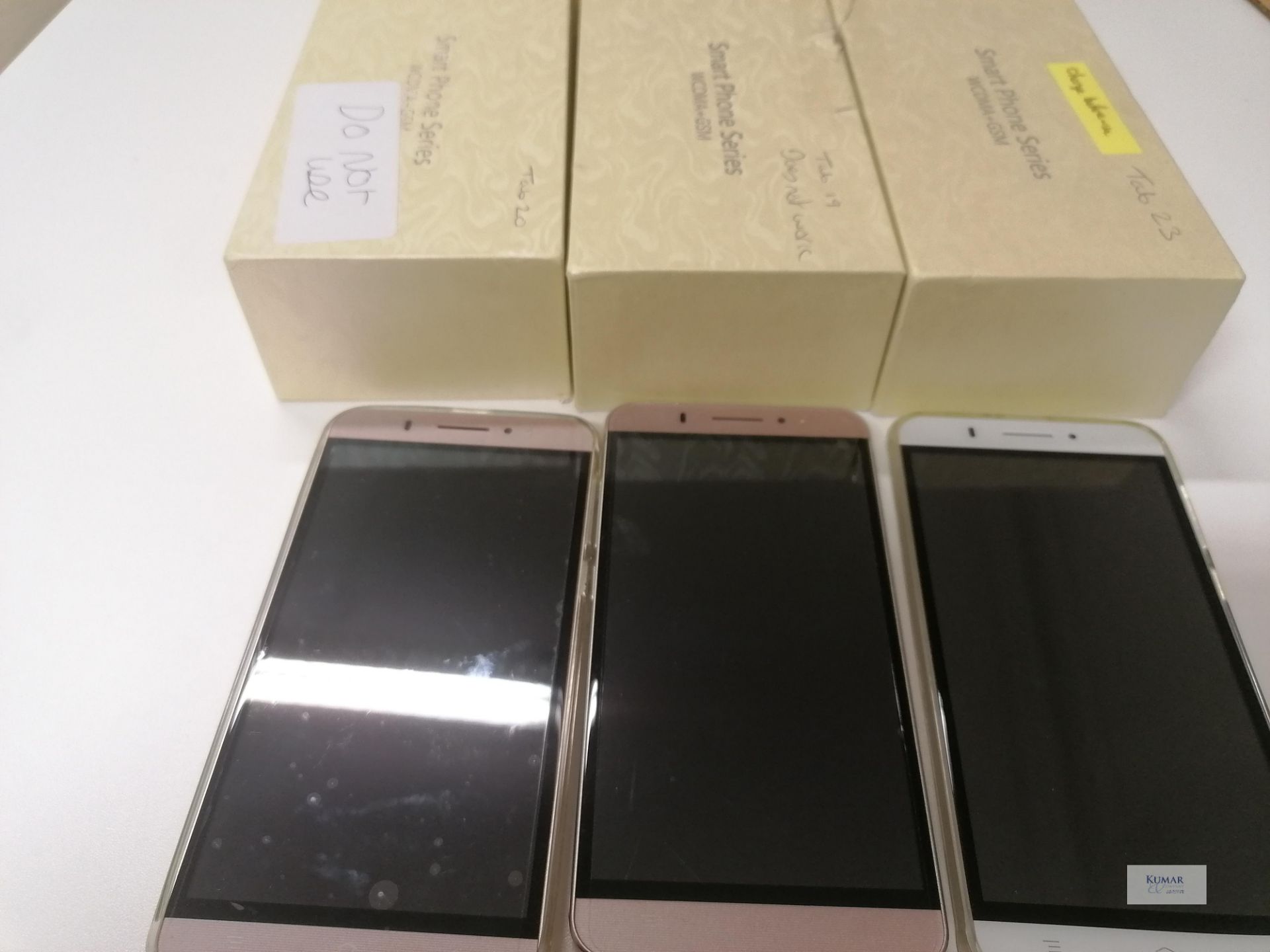 3 X Samsung WDCMA+GSM smart phones in original box - Image 2 of 4