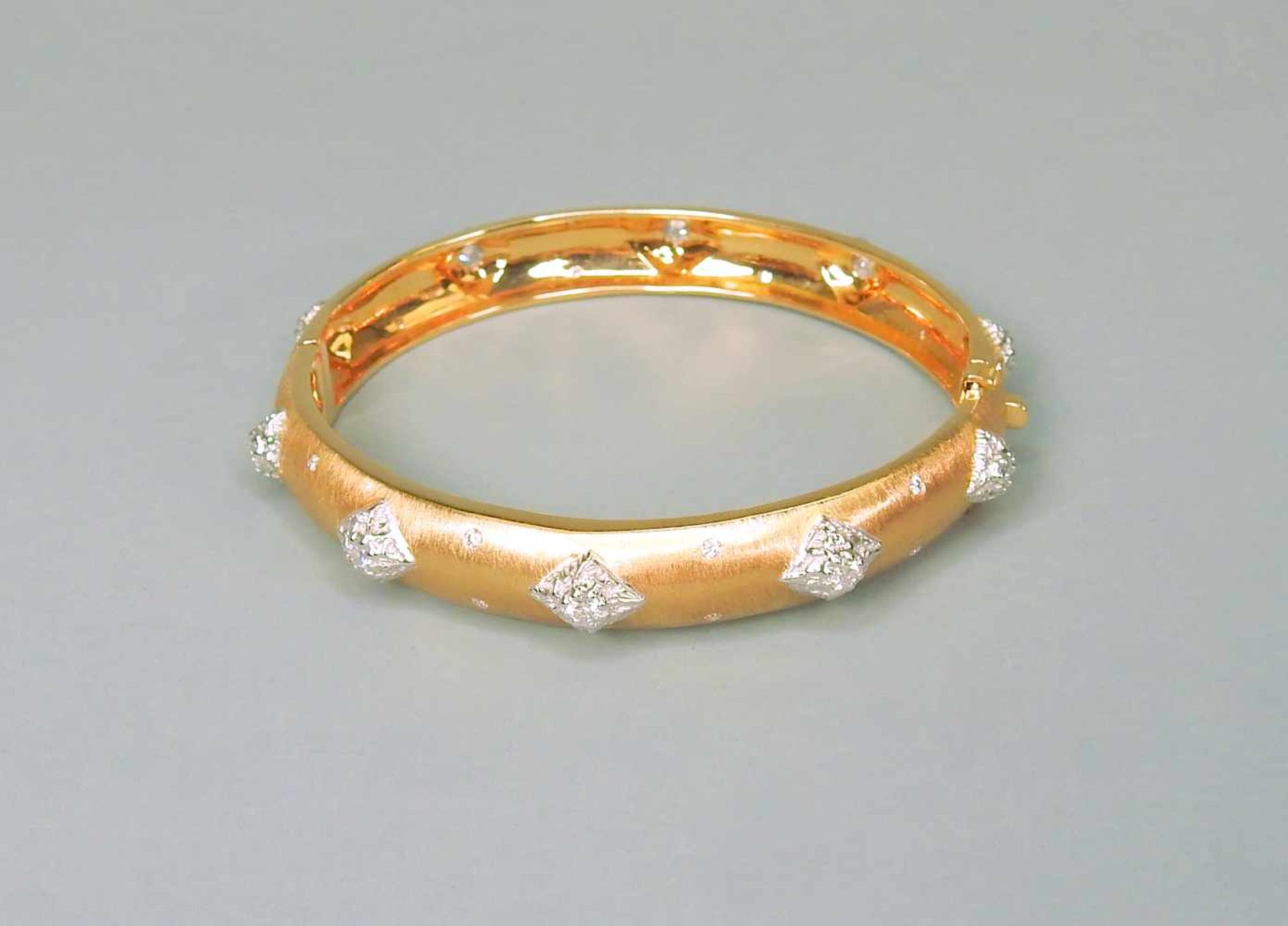 Goldener Armreif18 K Roségold. Elegantes Armband mit geometrischem Dekor, die einzeln