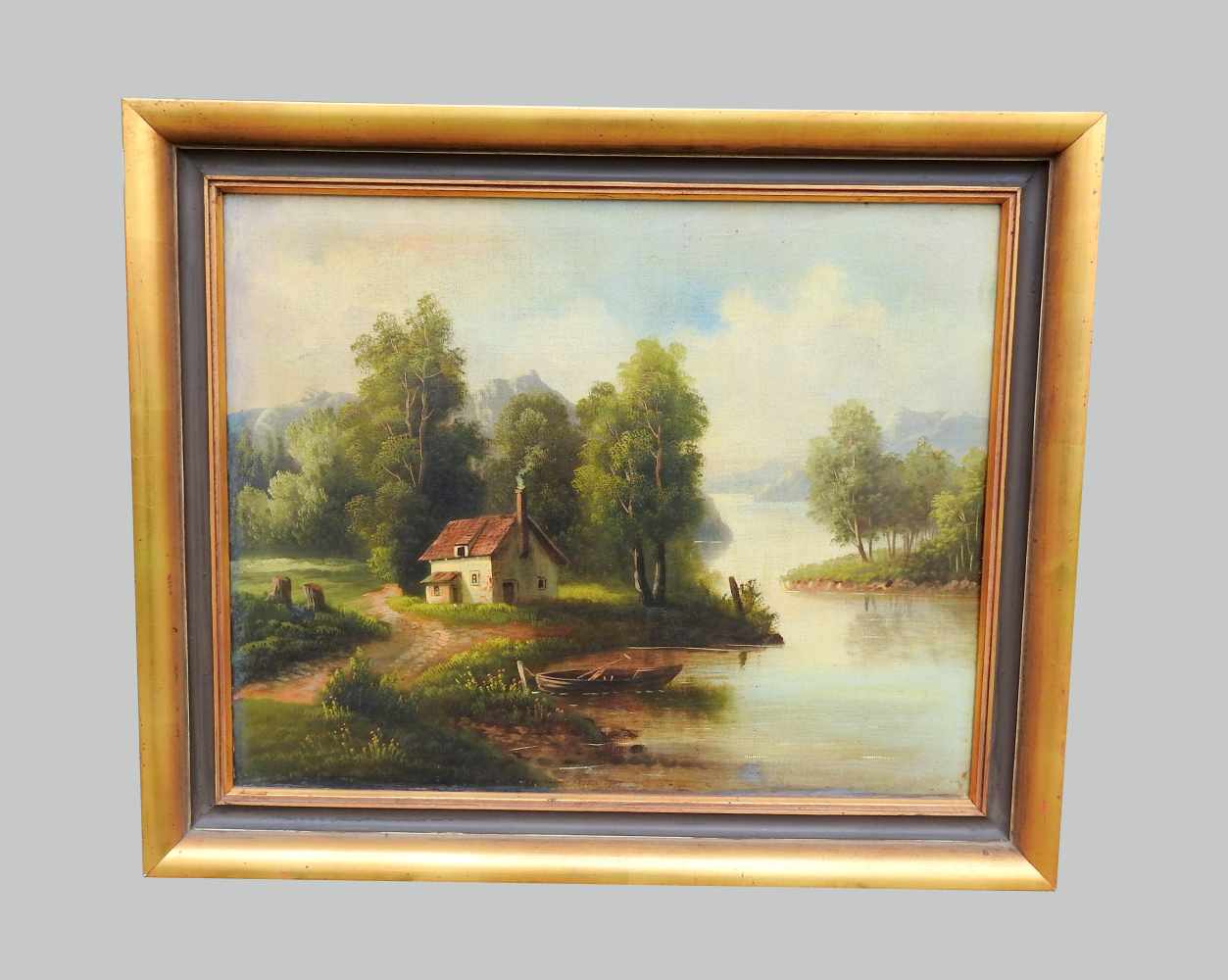 LandschaftsgemäldeÖl/Leinwand. An einem See steht ein kleines Haus mit rauchendem Ka - Image 2 of 5