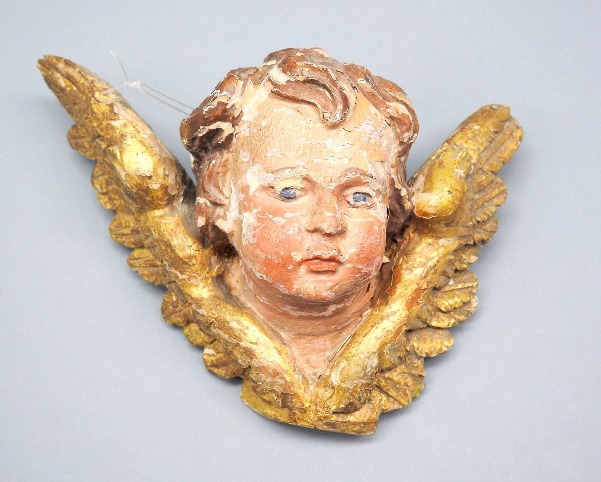 Paar Cherub-KöpfeHolz geschnitzt, polychrom gefasste Cherub-Köpfe mit goldfarbenen F - Image 4 of 6