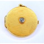 Rundes Fotomedaillon18 K Gelbgold. Rundes Medaillon mit mittigem Diamantbesatz von ca.