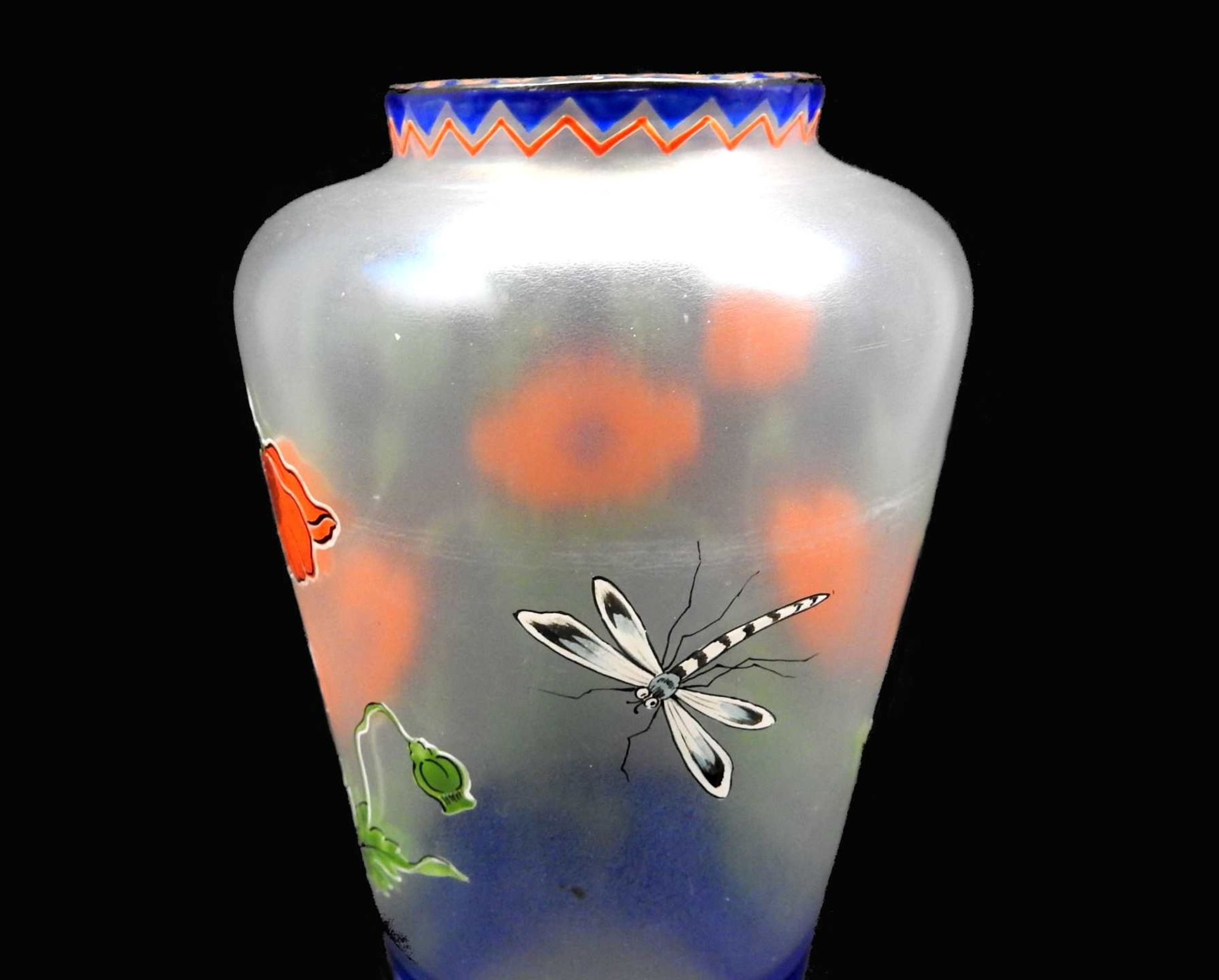 Steinschönau, Vase mit Klatschmohn-Motiv Satiniertes Glas. Am Boden „FH 479/4. H 18“ markiert. Die - Bild 3 aus 5