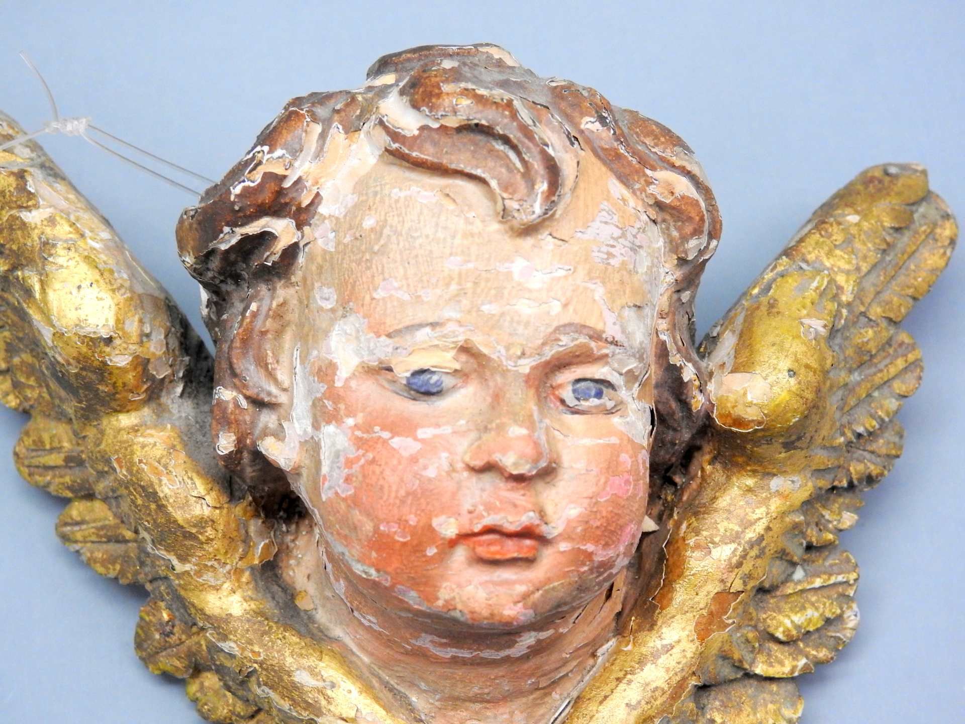 Paar Cherub-KöpfeHolz geschnitzt, polychrom gefasste Cherub-Köpfe mit goldfarbenen F - Bild 5 aus 6