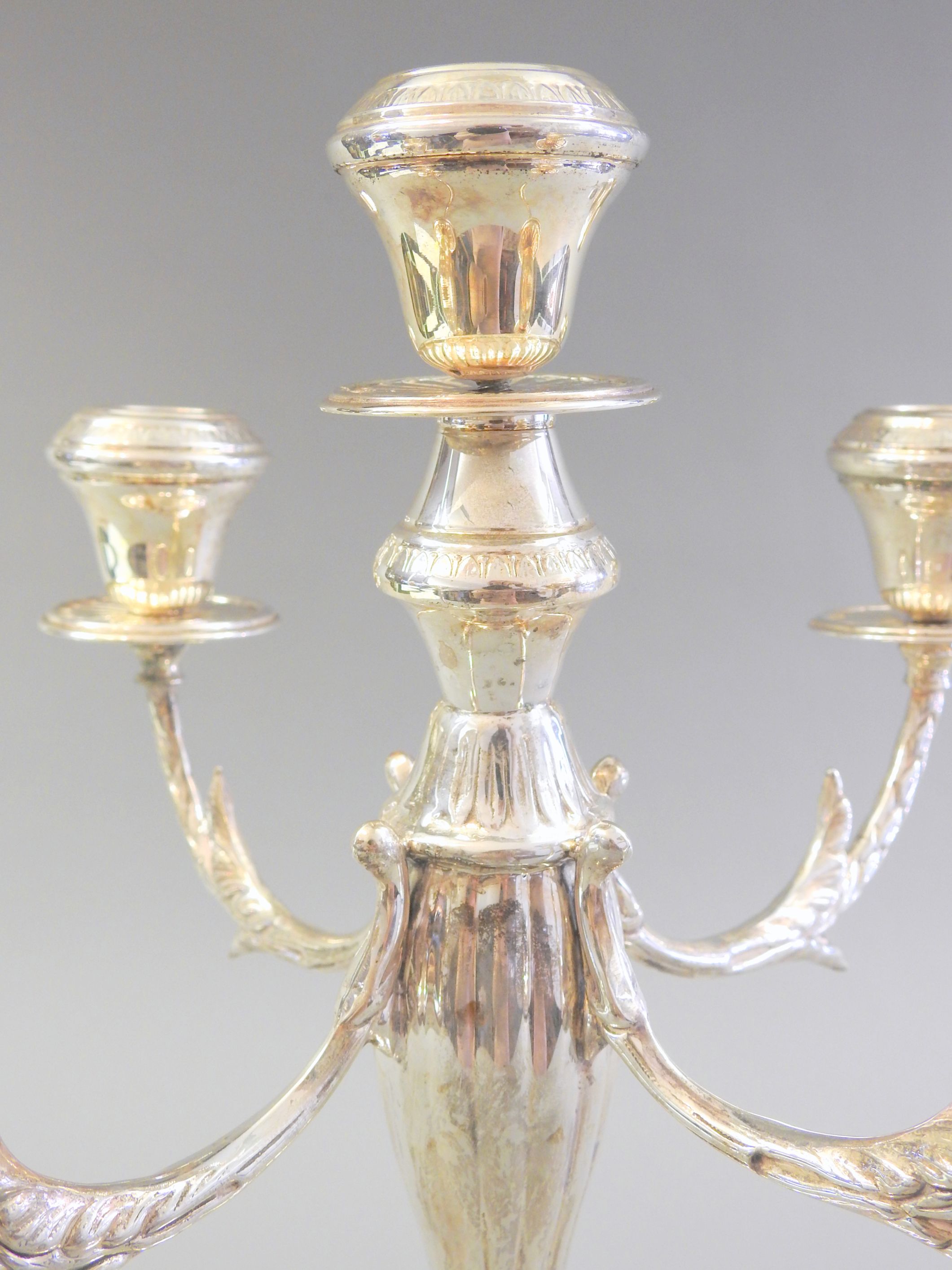 Stilvoller fünflichtiger Kerzenständer Silber 800, am Boden mit Feingehaltsstempel, - Image 2 of 5