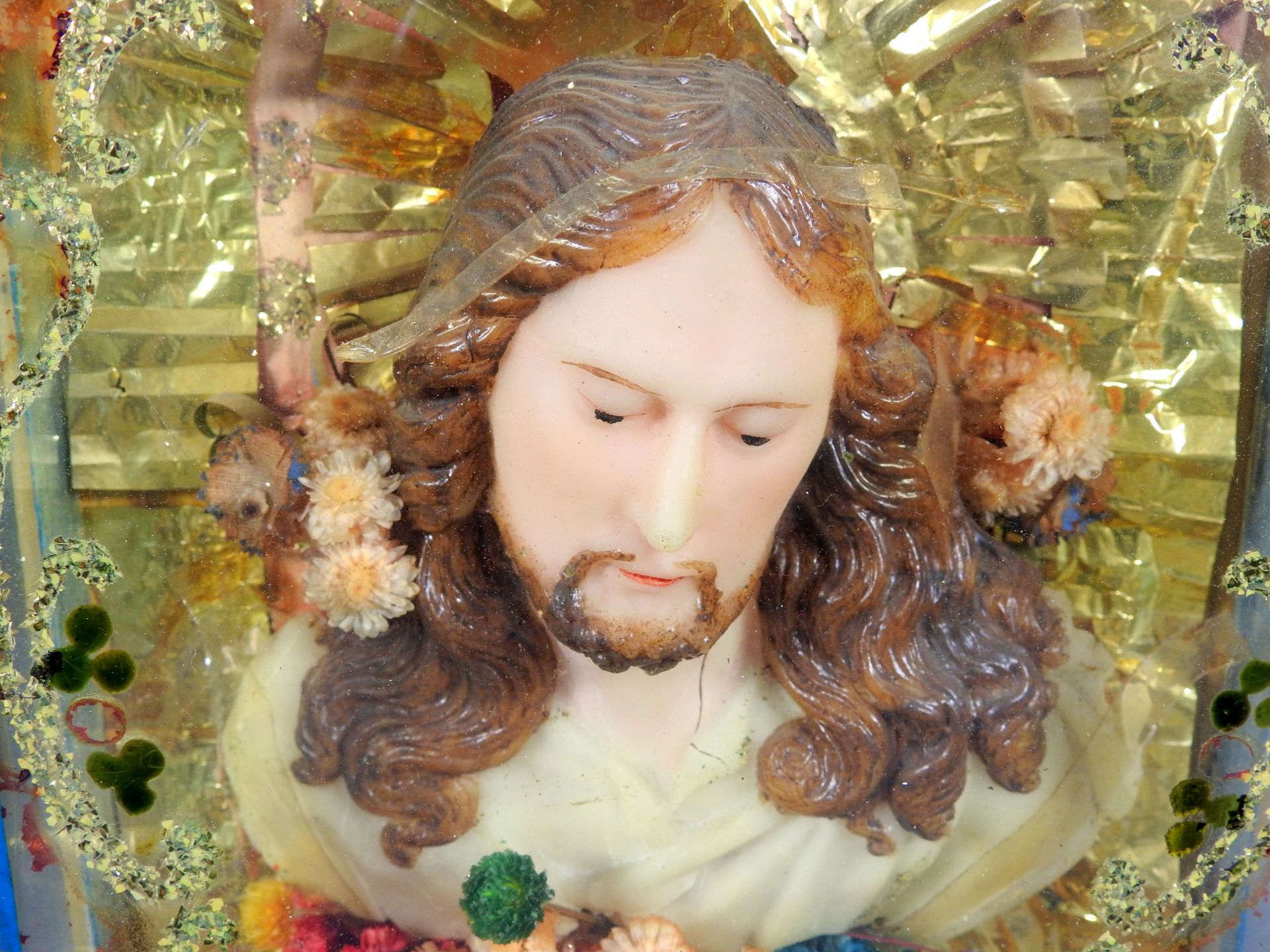 Klösterliche Wachsarbeiten mit Maria und Jesus Gefärbte Wachsfolien-Portraits im Kas - Image 5 of 7