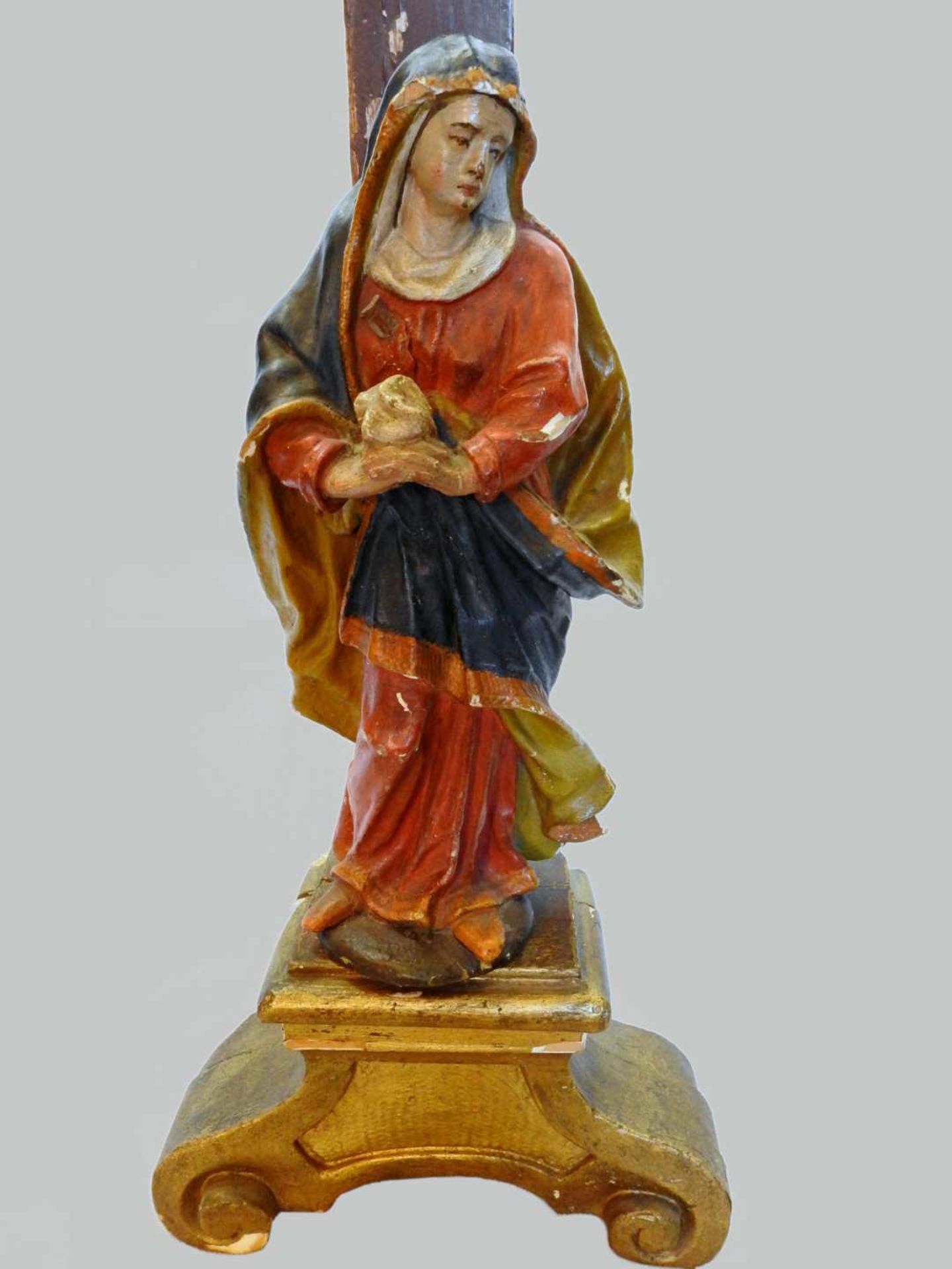 Christus am Kreuz mit Mater Dolorosa Holz geschnitzt, polychrom gefasst und goldstaffi - Image 2 of 5