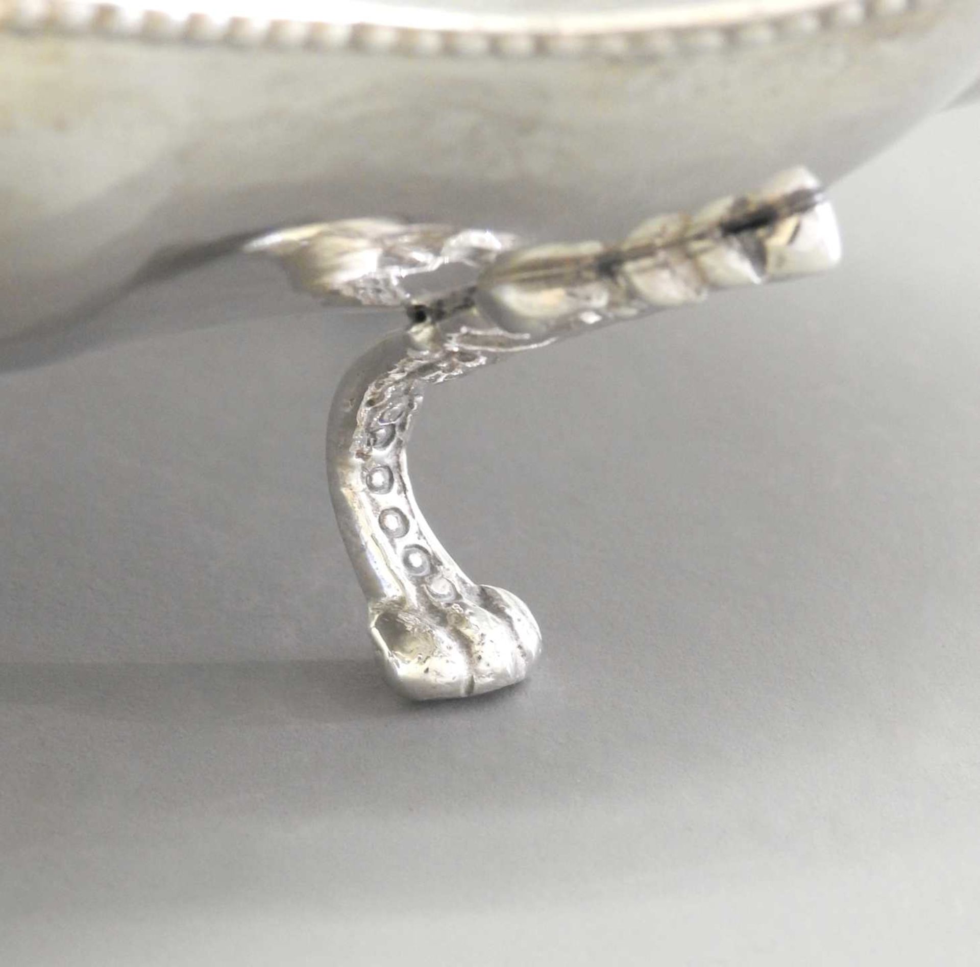 Elegante Anbietschale Silber 800, am unteren Rand mit Feingehaltsstempel und italienis - Bild 2 aus 5