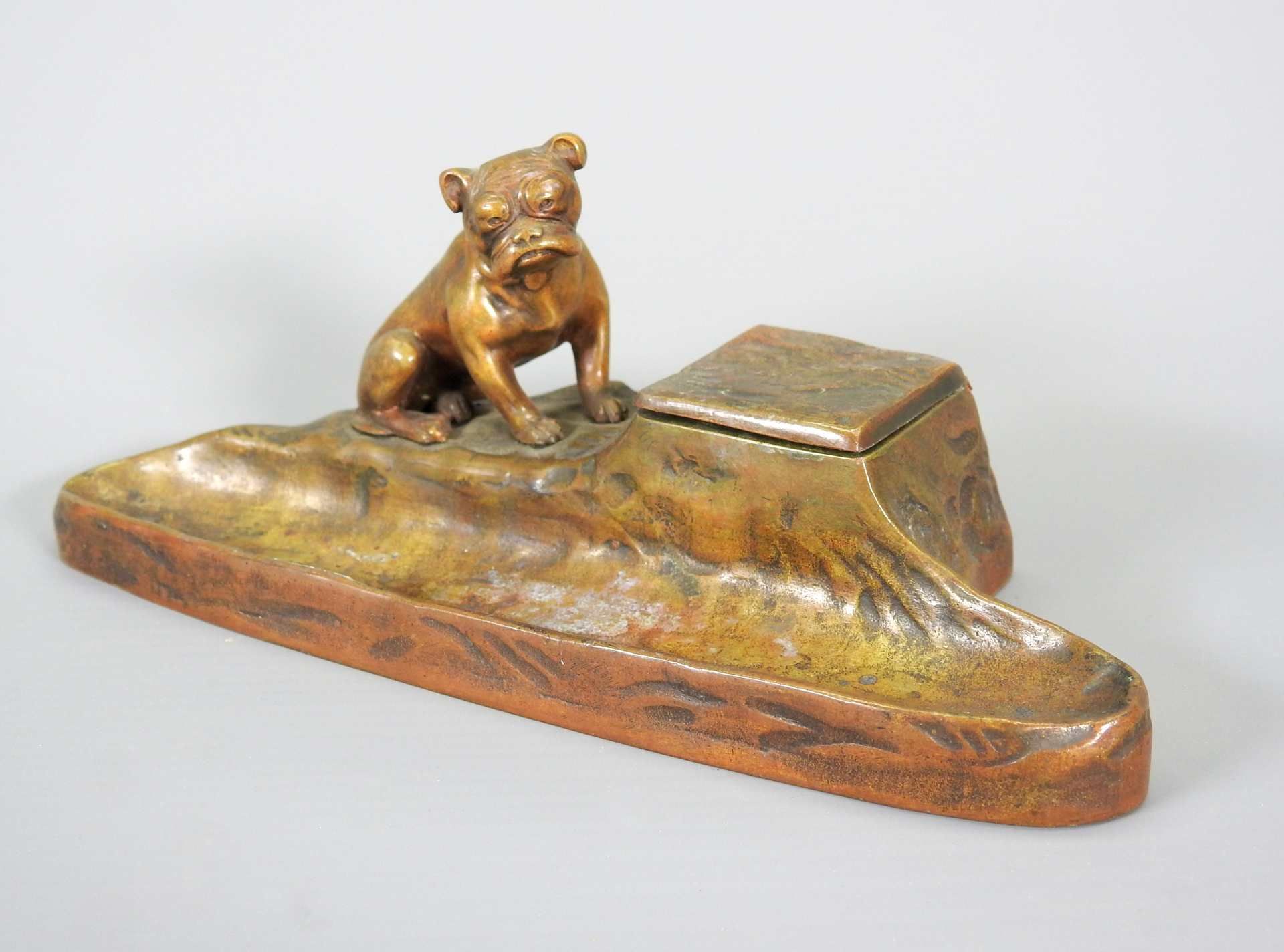 Tusca, Bronze-Tischset Bronze, braun patiniert. Stiftablage mit sitzender Bulldogge au - Image 4 of 5
