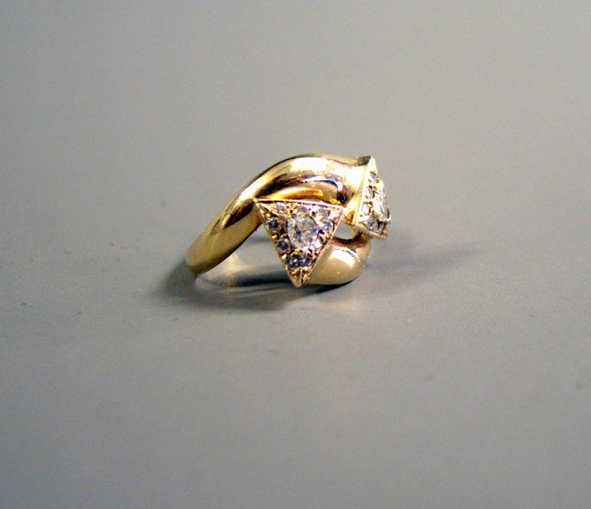 Außergewöhnlicher Damenring 14 K Gold, gestempelt. Interessanter Ring in Form von 2 - Image 3 of 3