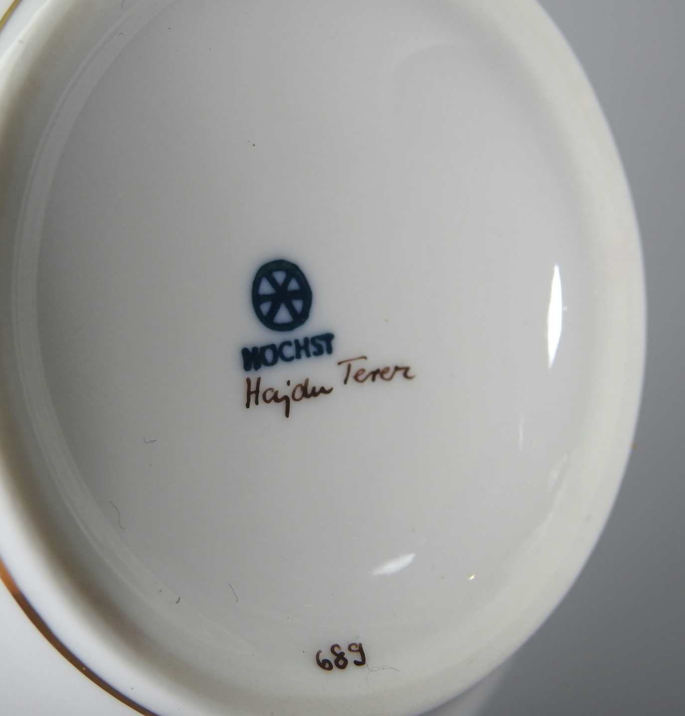 Höchst, Paar Teekännchen Porzellan, am Boden mit blauer Marke und „Hajdu Terer“ - Image 8 of 9