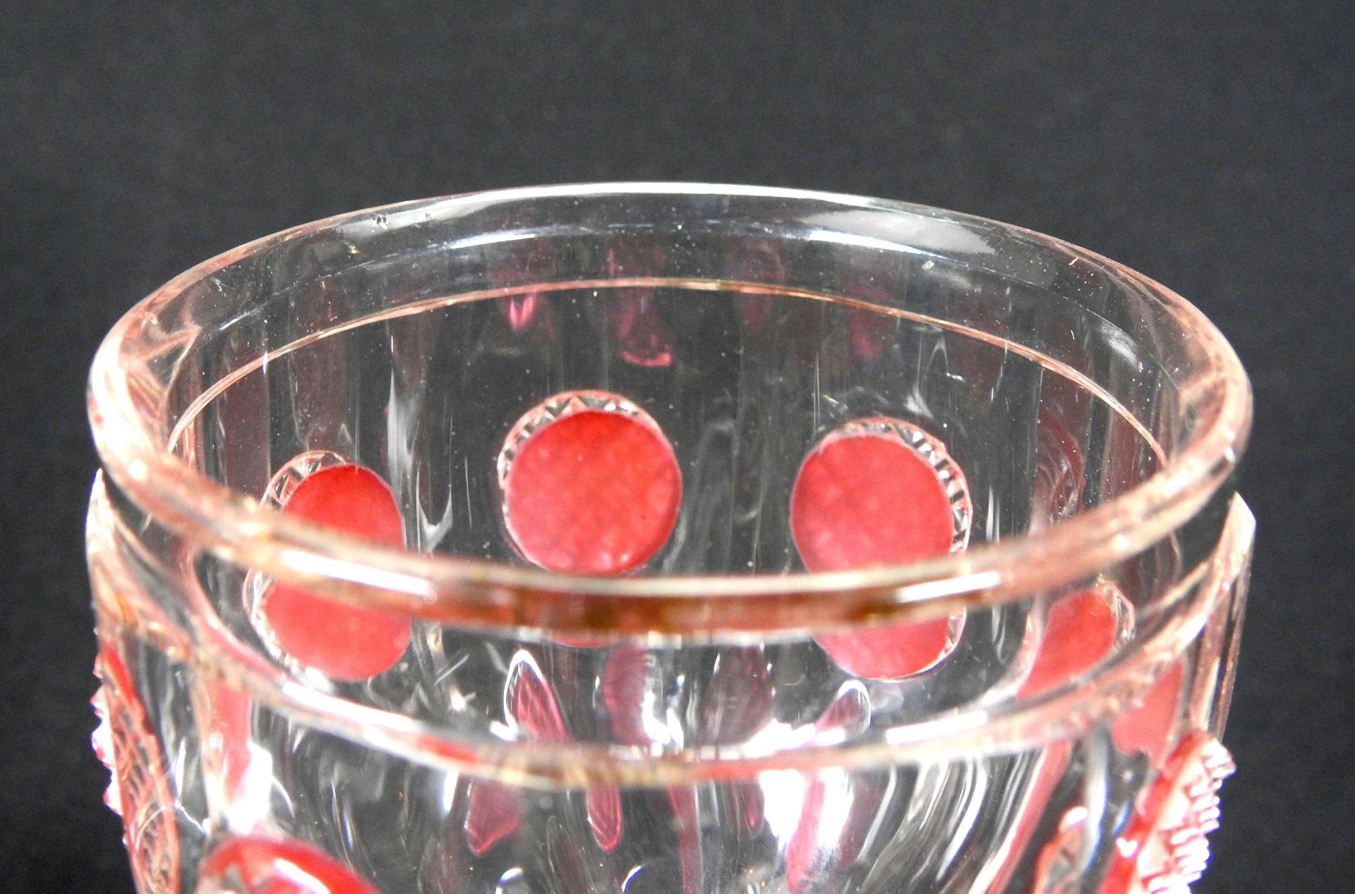 Pokal aus Kristallglas Kristallglas, farblos und teilweise rosa bemalt. Mehrpassiger W - Image 5 of 6