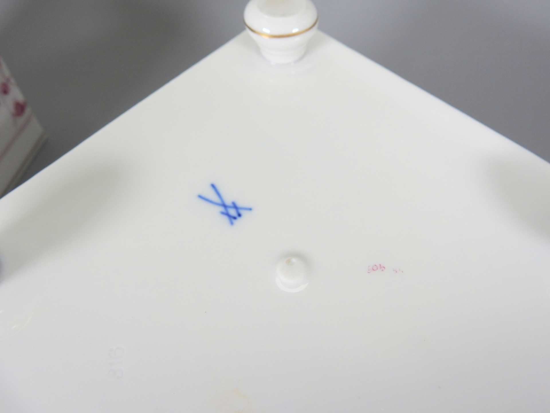 Meissen, Konvolut von Ziergegenständen Porzellan, am Boden mit unterglasurblauer Schw - Image 4 of 5