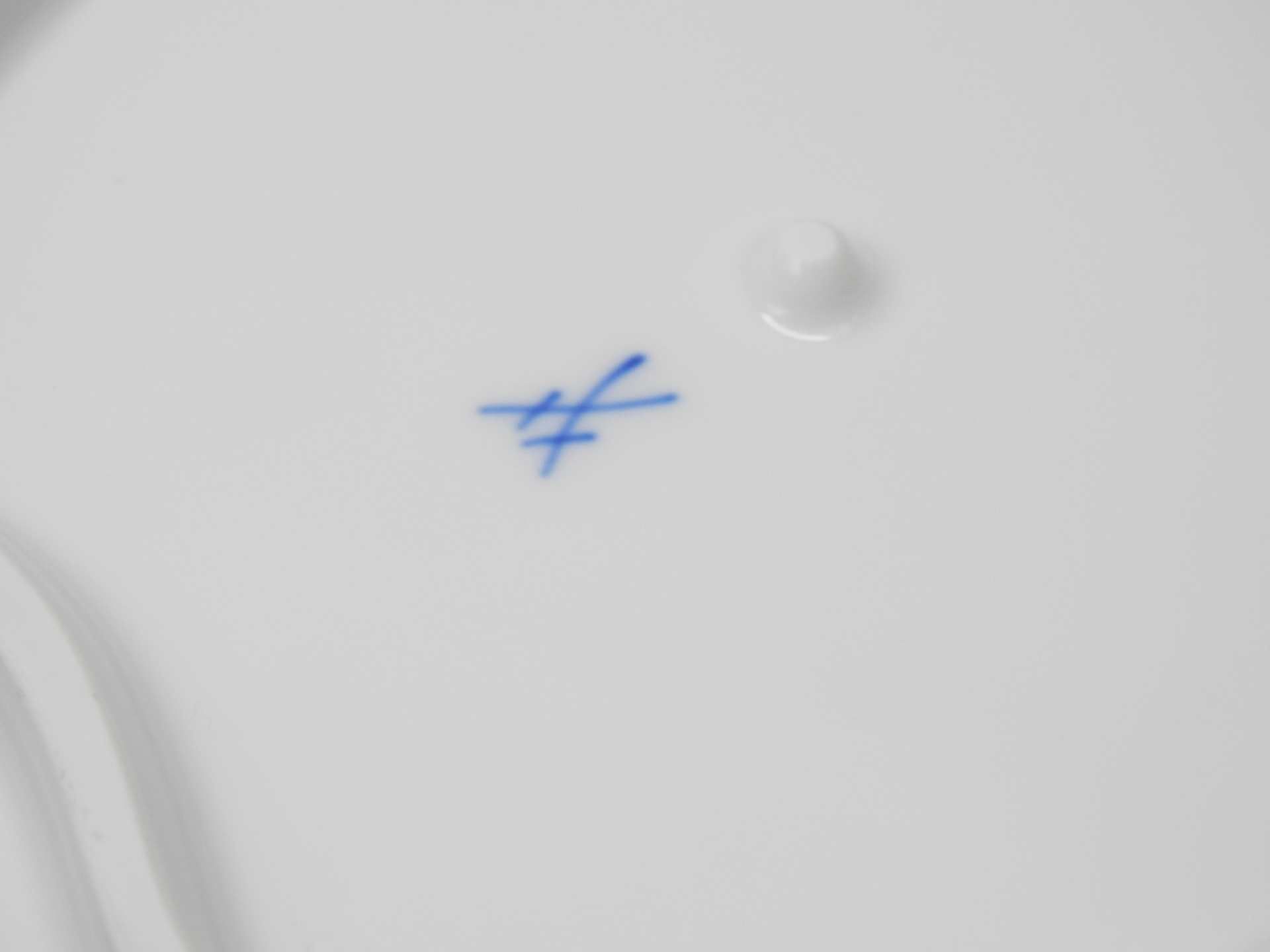 Meissen, Konvolut von zwei Schalen Porzellan, jeweils am Boden mit unterglasurblauer S - Image 5 of 6