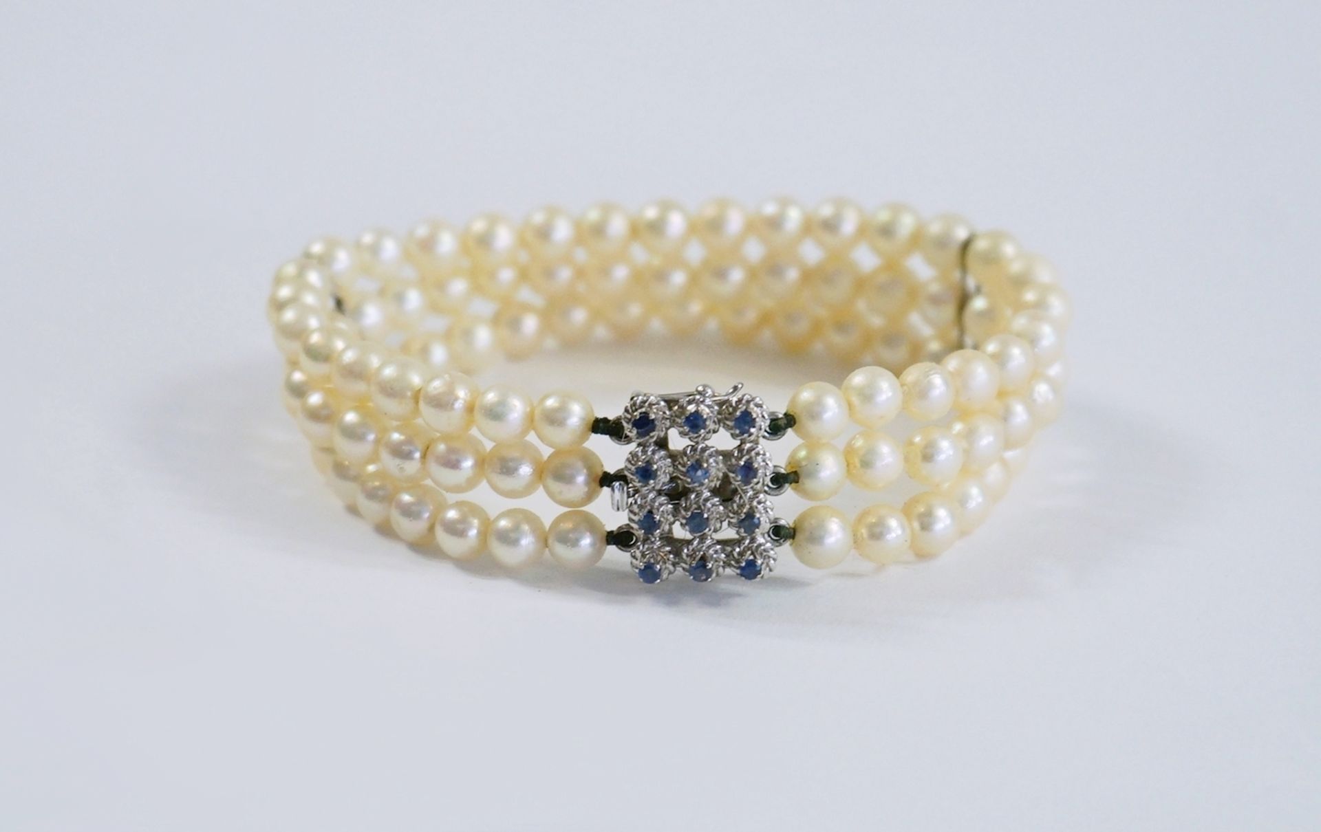 Elegantes Perlenarmband