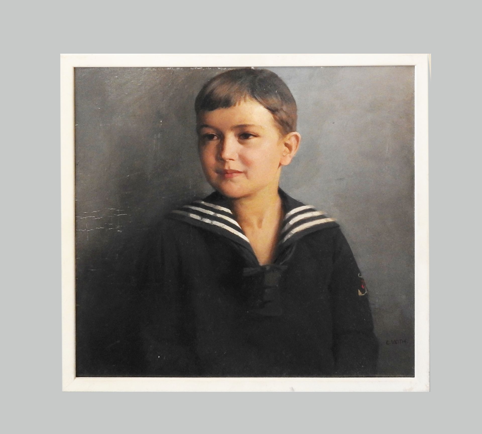 Öl/Hartfaserplatte. Eindrucksvolles Portrait eines Jungen in Matrosenanzug vor neutralem, grauem - Image 2 of 3