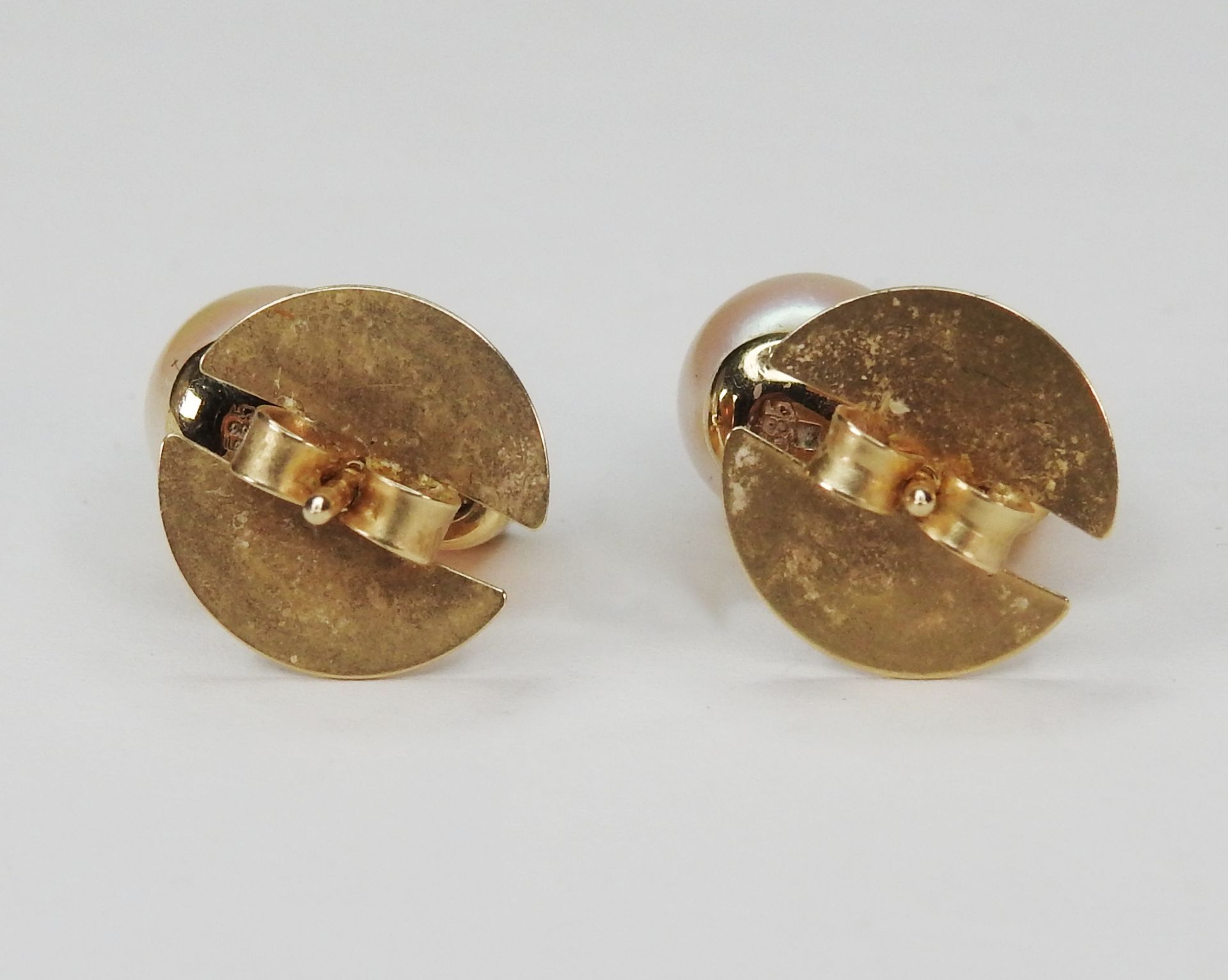 14 K Gold, gestempelt und mit Juweliermarke versehen. Elegante Ohrstecker mit Perle und Diamant - Image 2 of 7