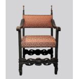 Holz. Prächtiger, eleganter Stuhl. Bezug später erneuert. Guter altersbedingter Zustand. Wohl