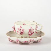 Tasse mit UT, Meissen um 1890