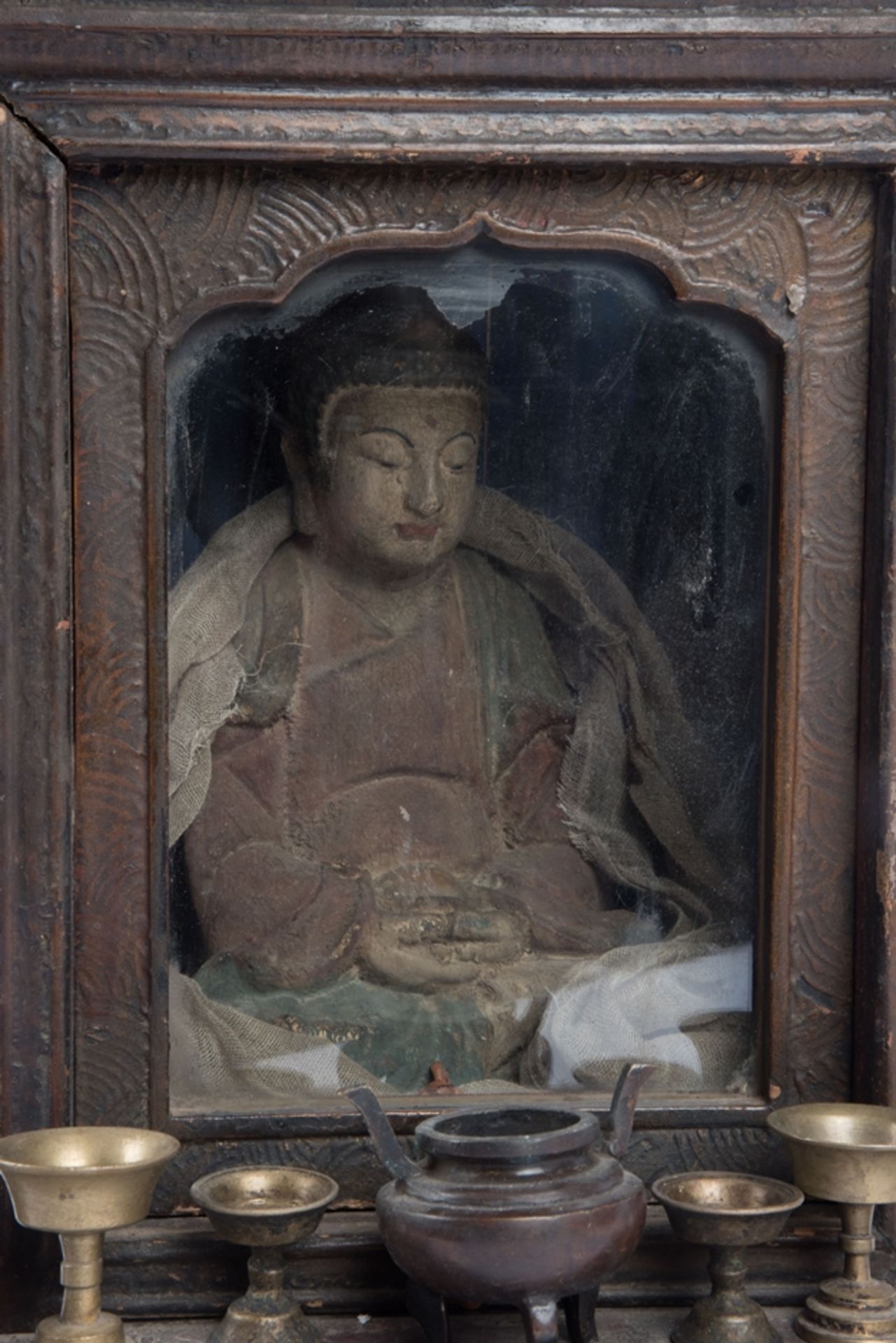 Holzaltar mit Buddha-Statue - Image 2 of 2