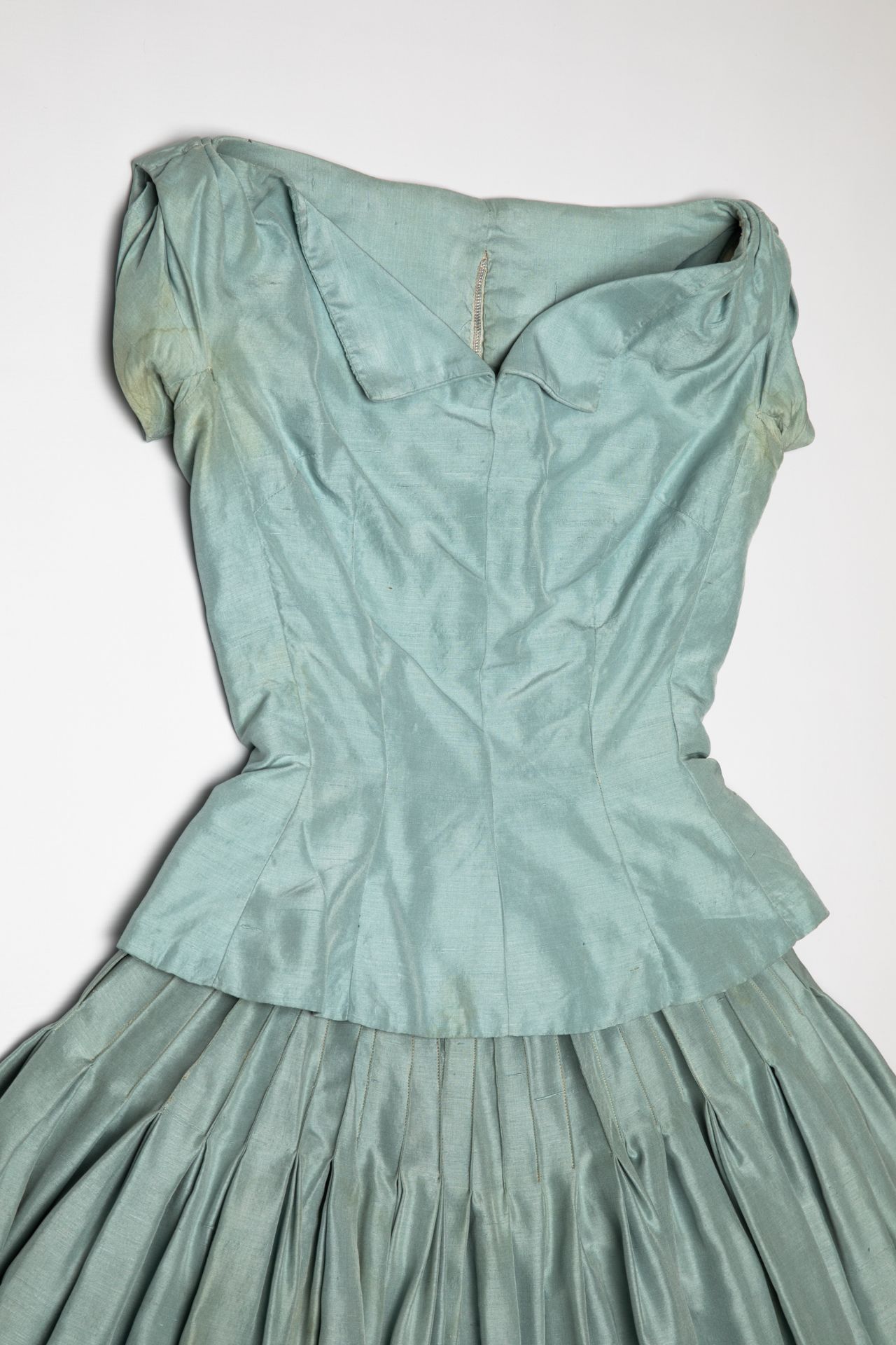 Christian Dior, duckegg blue two piece afternoon ensemble, 1956/57 - Image 5 of 8