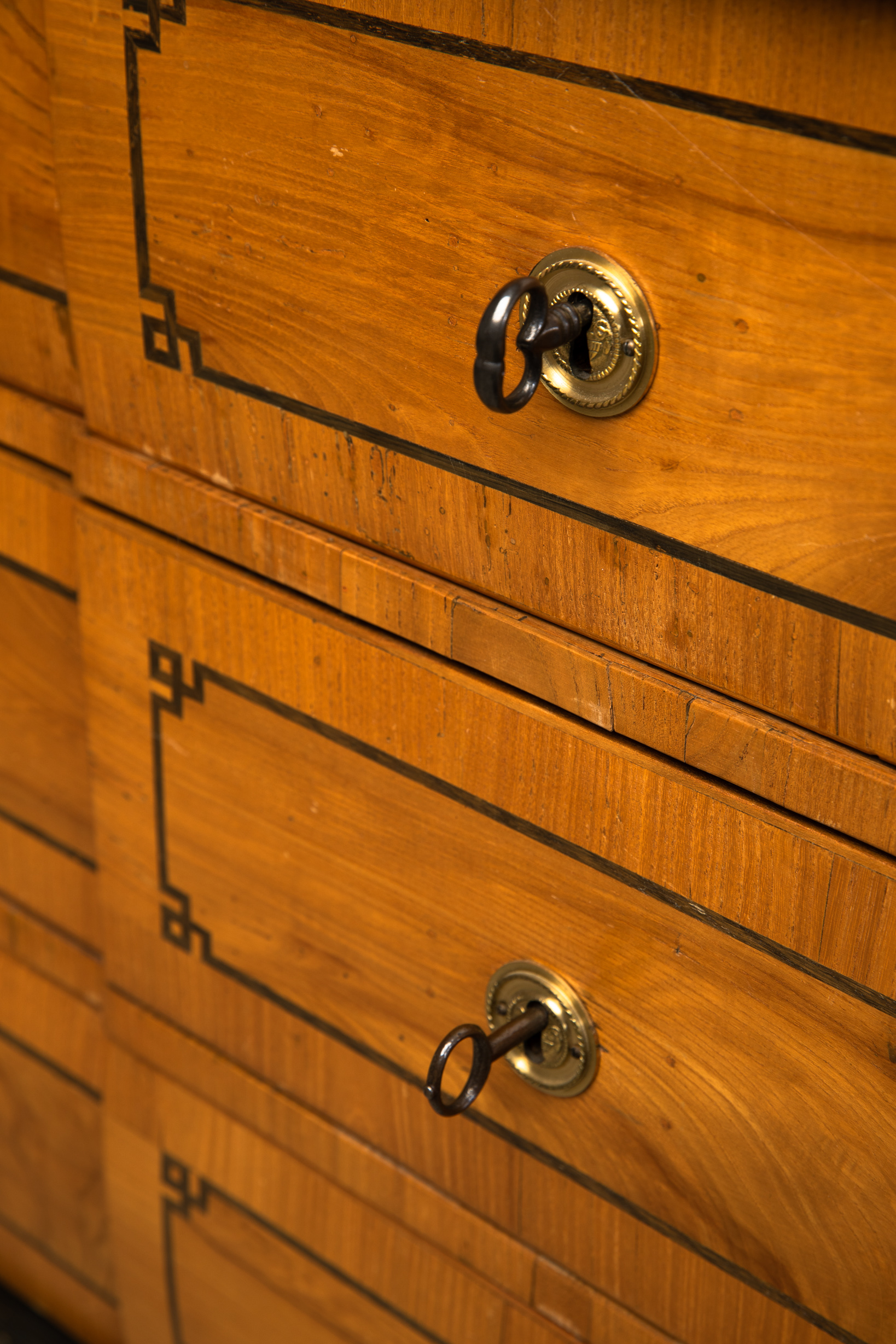 Louis Seize chest of drawers - Image 2 of 6