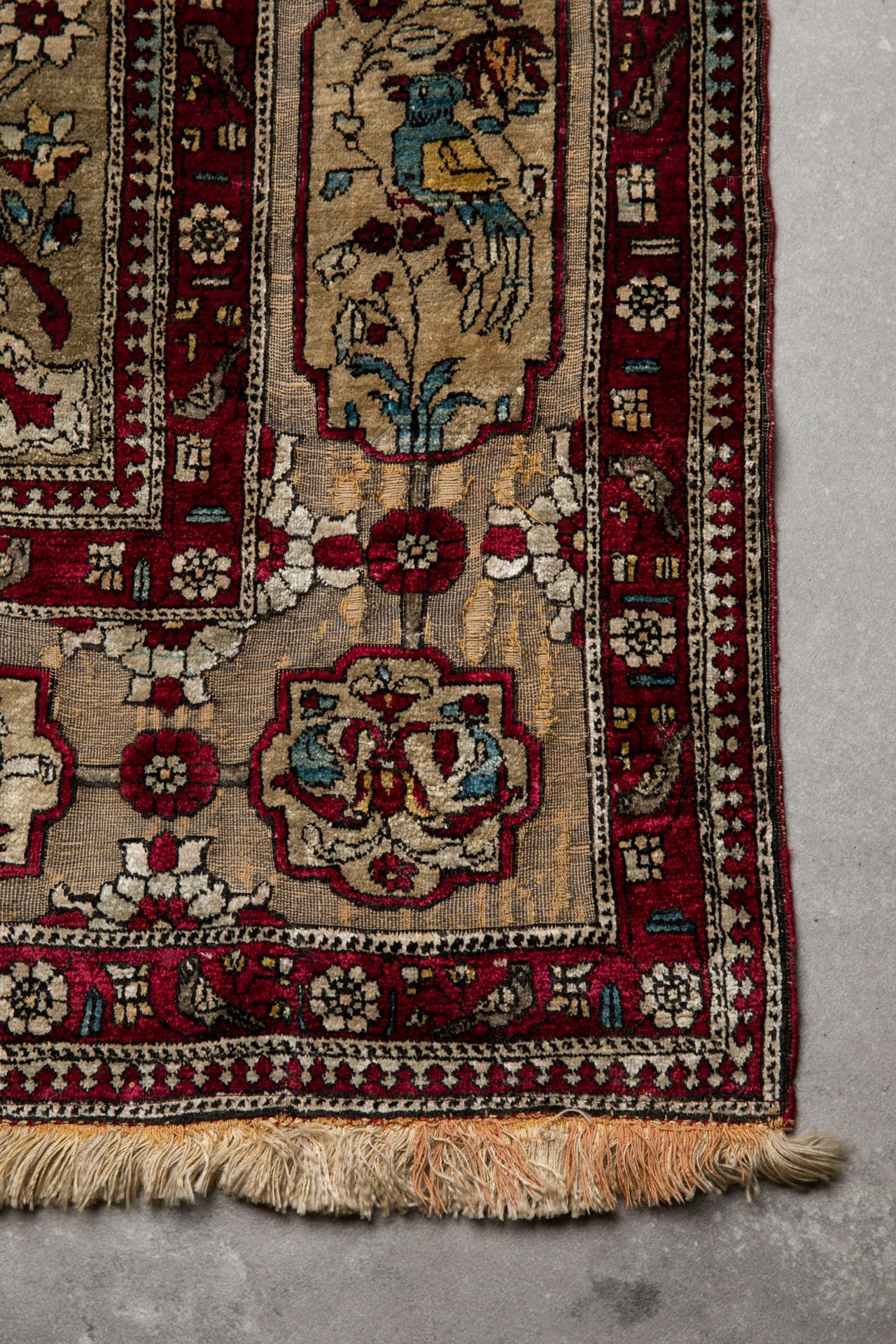 Kumkapi silk carpet - Image 3 of 5