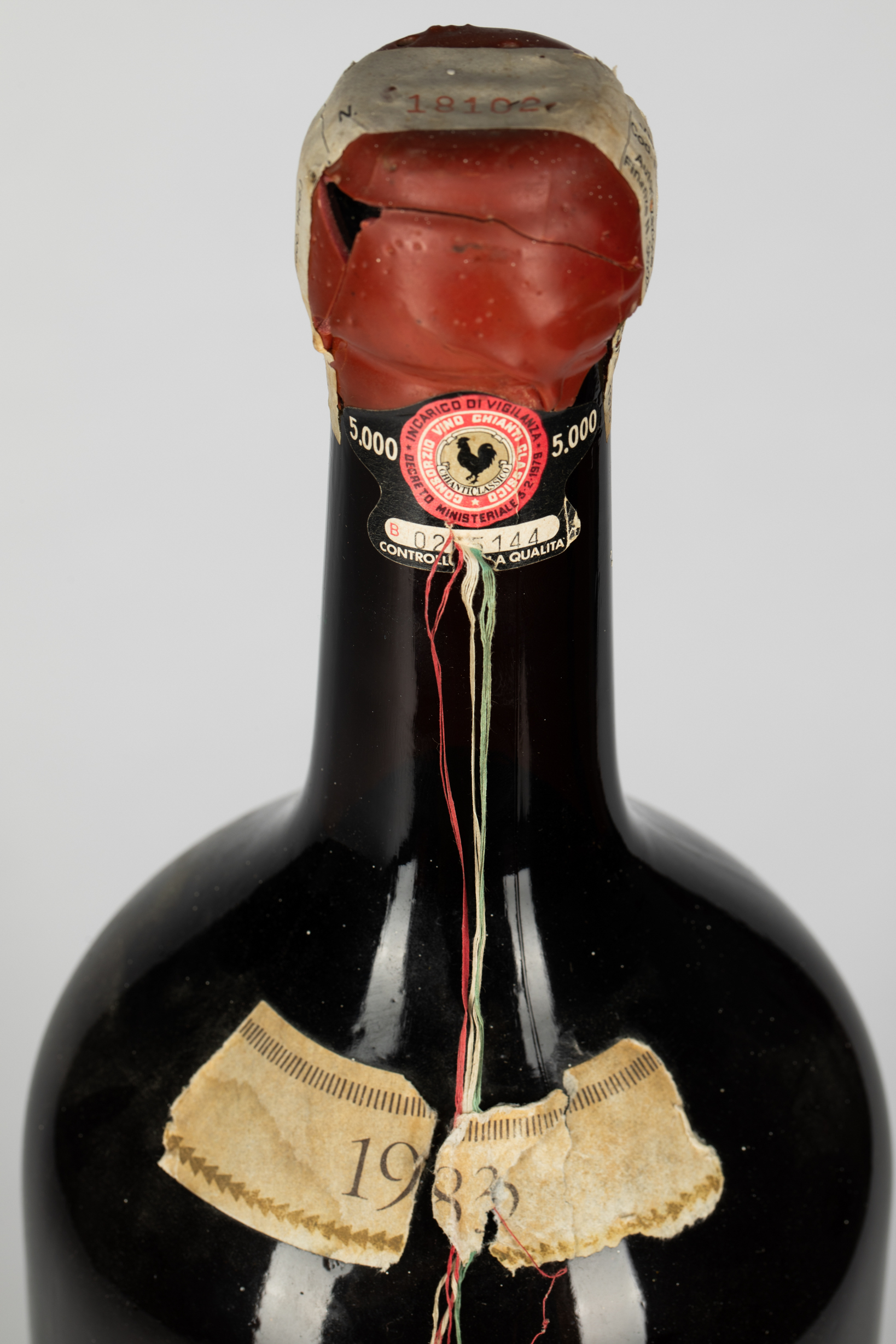 2 Magnum Wine bottles - Image 4 of 5