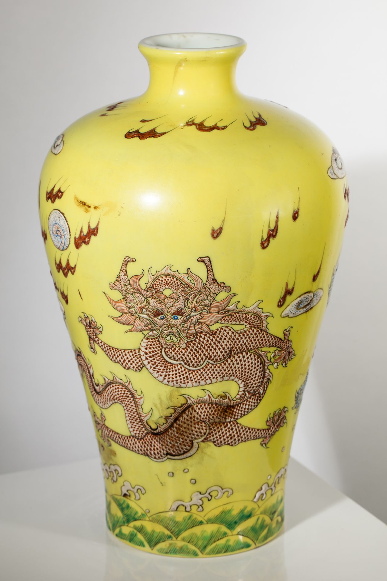 China porcelain Vase with Dragons, Yongzheng Nianzhi Ducai, China