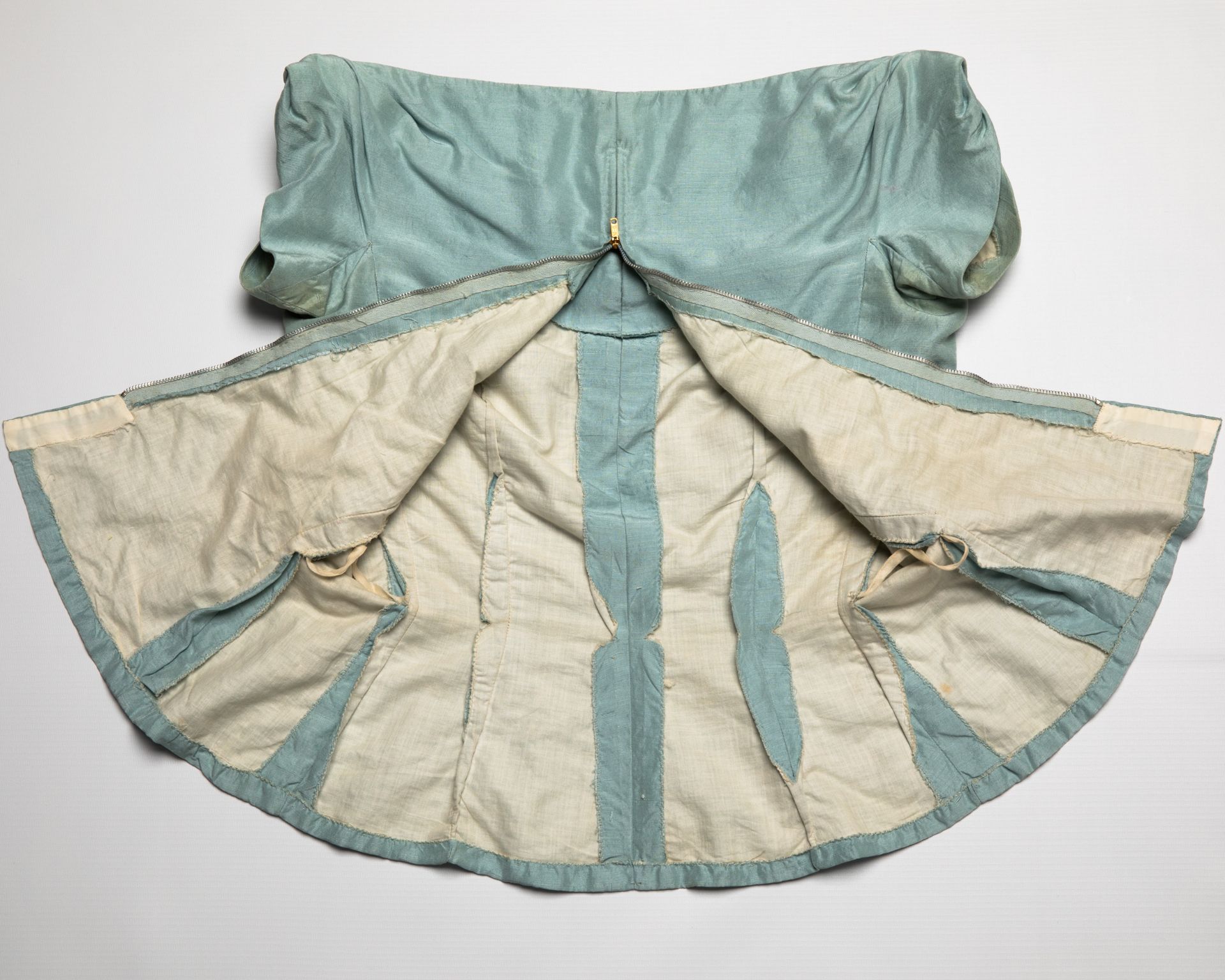 Christian Dior, duckegg blue two piece afternoon ensemble, 1956/57 - Image 8 of 8