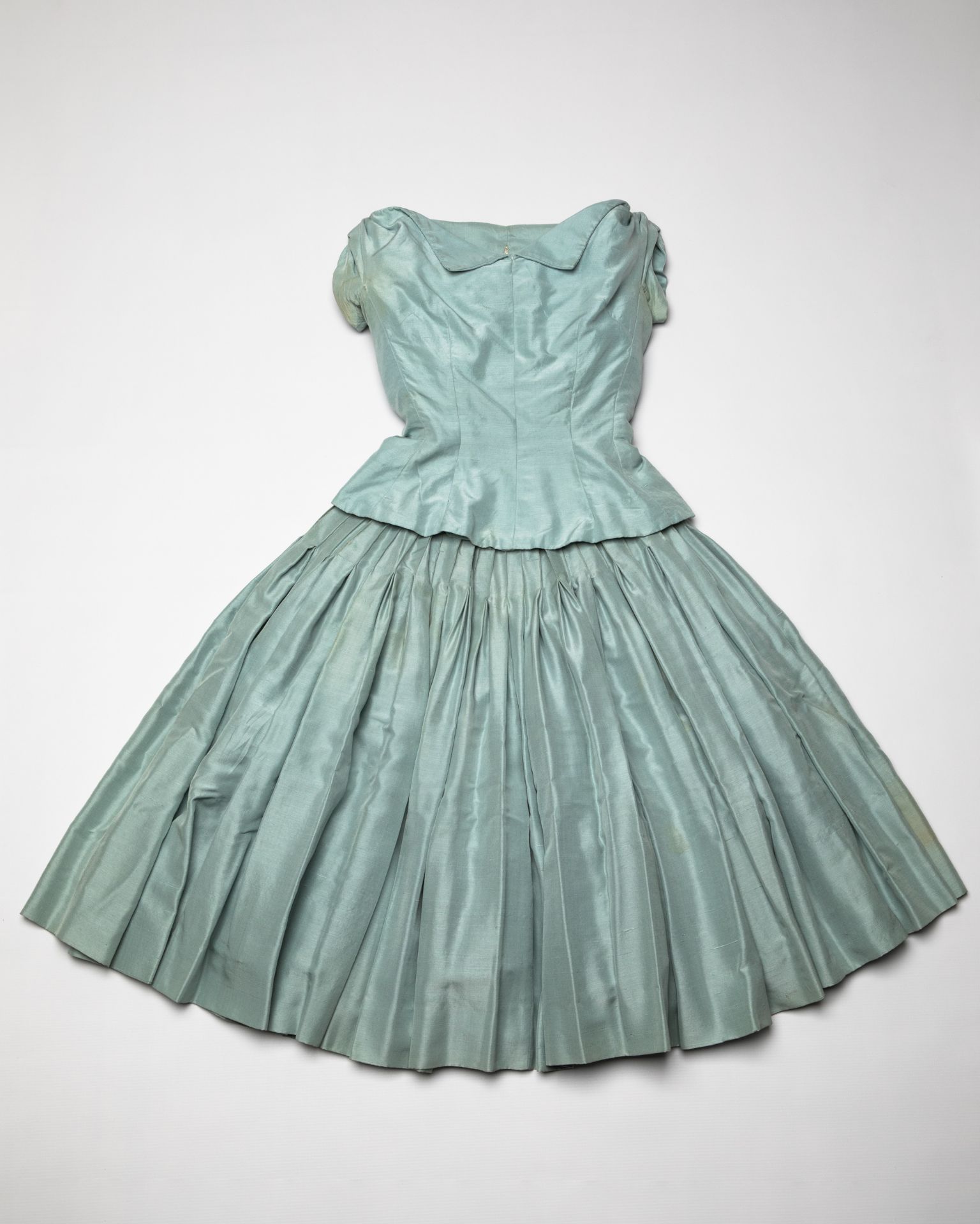 Christian Dior, duckegg blue two piece afternoon ensemble, 1956/57 - Image 4 of 8